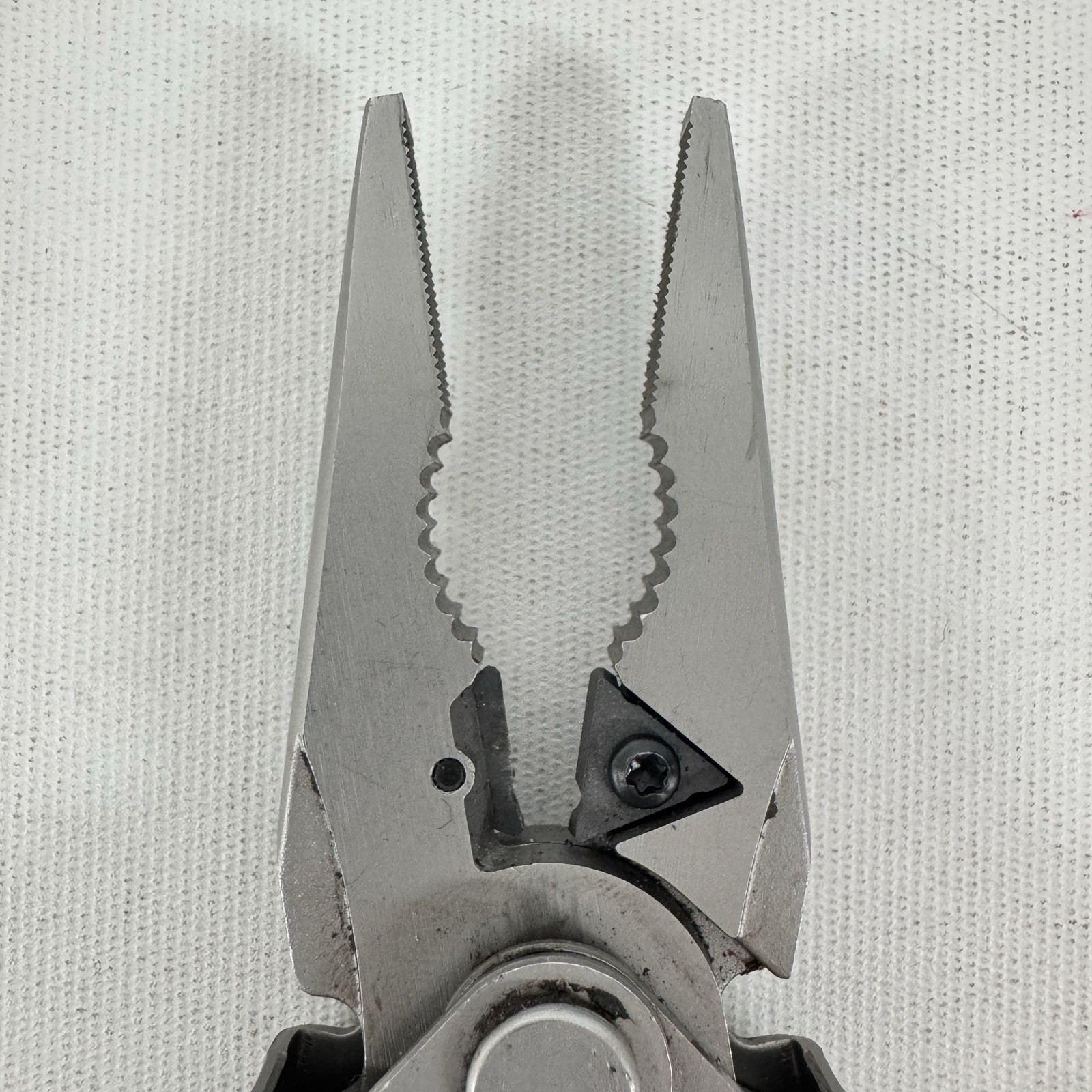 Gerber Tools Stainless Steel Needle Nose Multiplier Multi-Tool w/ Cutter MP600