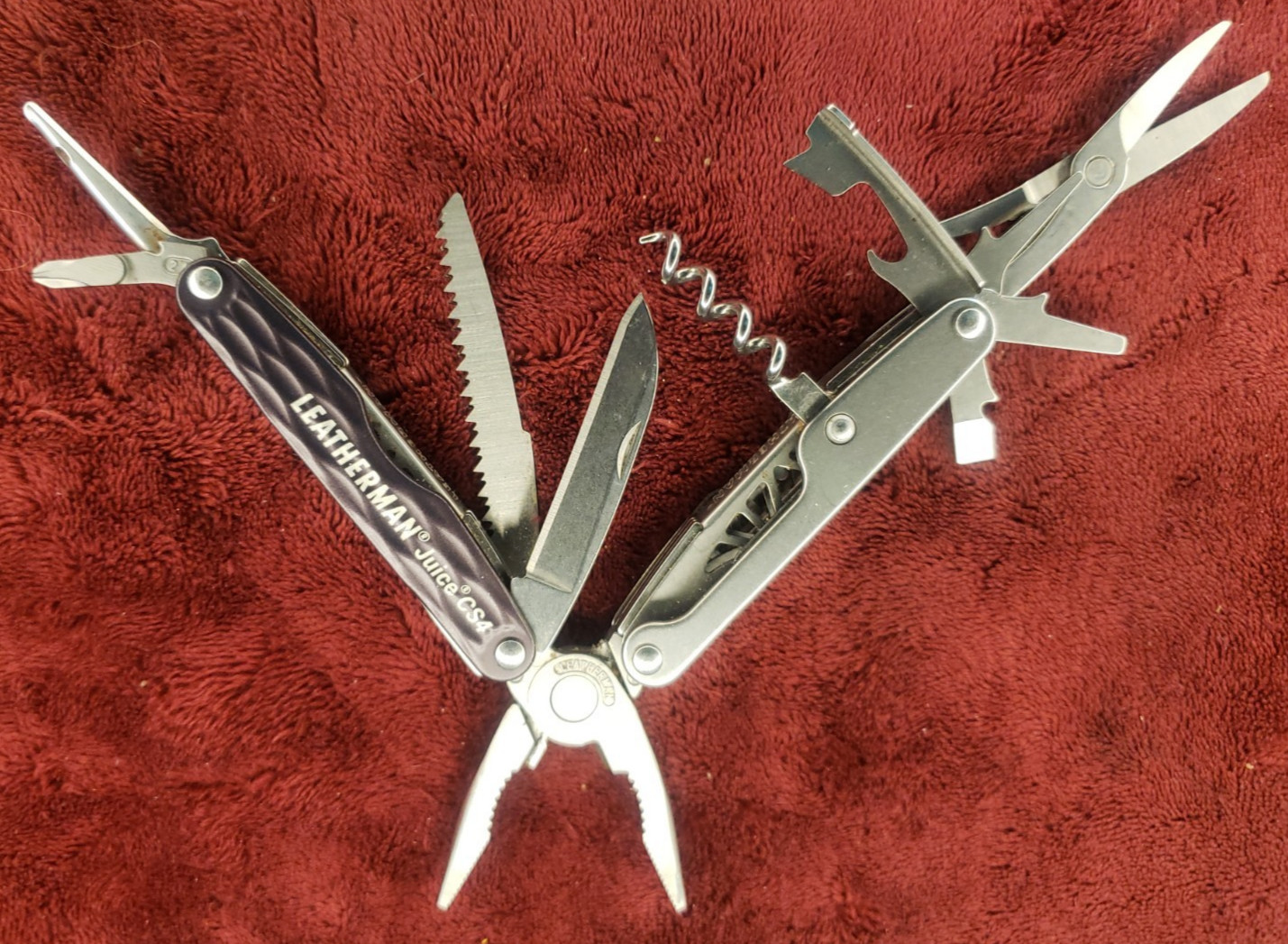 🔪 Leatherman Juice CS4 Multi-Tool Stainless Pliers Multi Tool Gray