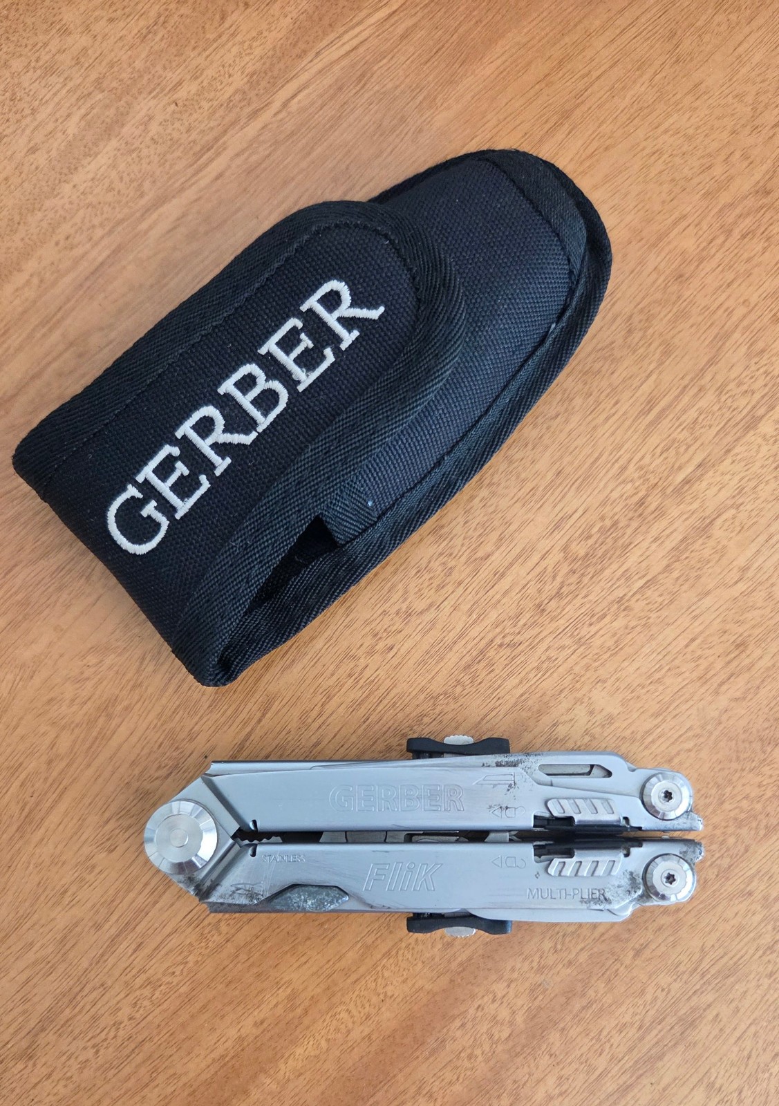 Gerber Flik Multitool Folding Knife Scissors Pliers Multi Tool with Case