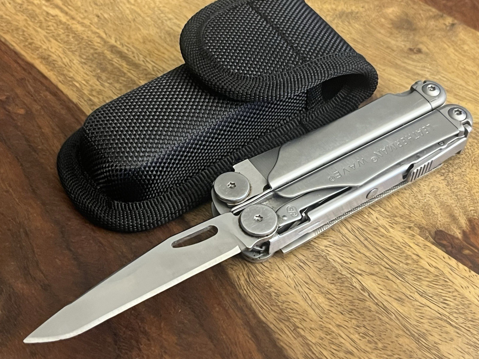 Leatherman Wave Multi-Tool Knife Great Condition!! w/New Sheath ~TASKCo