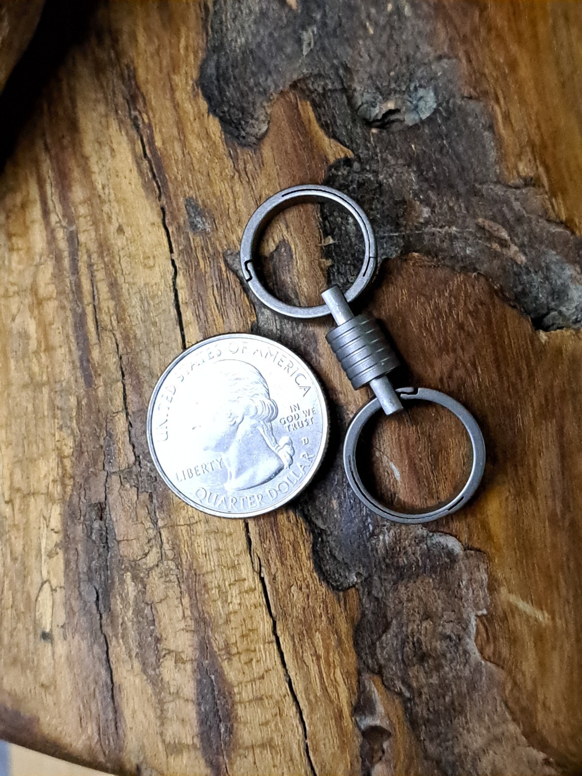 Pro Mini Series Titanium Swivel With 17.5mm Titanium Quicksnap Keyrings