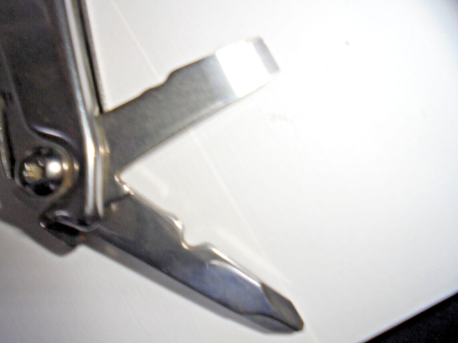 LEATHERMAN – Rev Pocket Size Multitool with Package Opener and Screwdrivers
