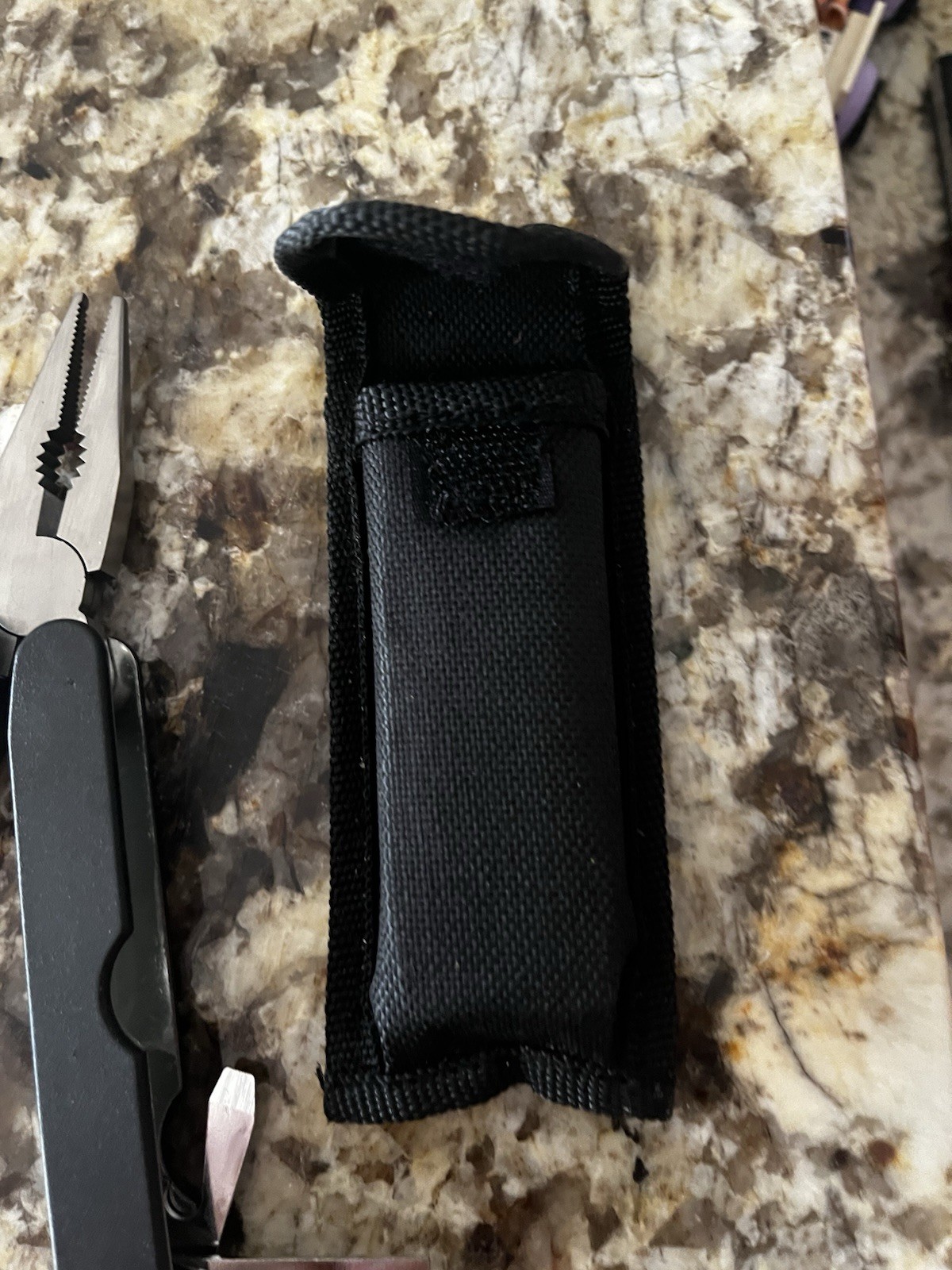 Pre-owned Never Used Hand Multi-Tool with Case Belt Loop Black Handle Nylon Case