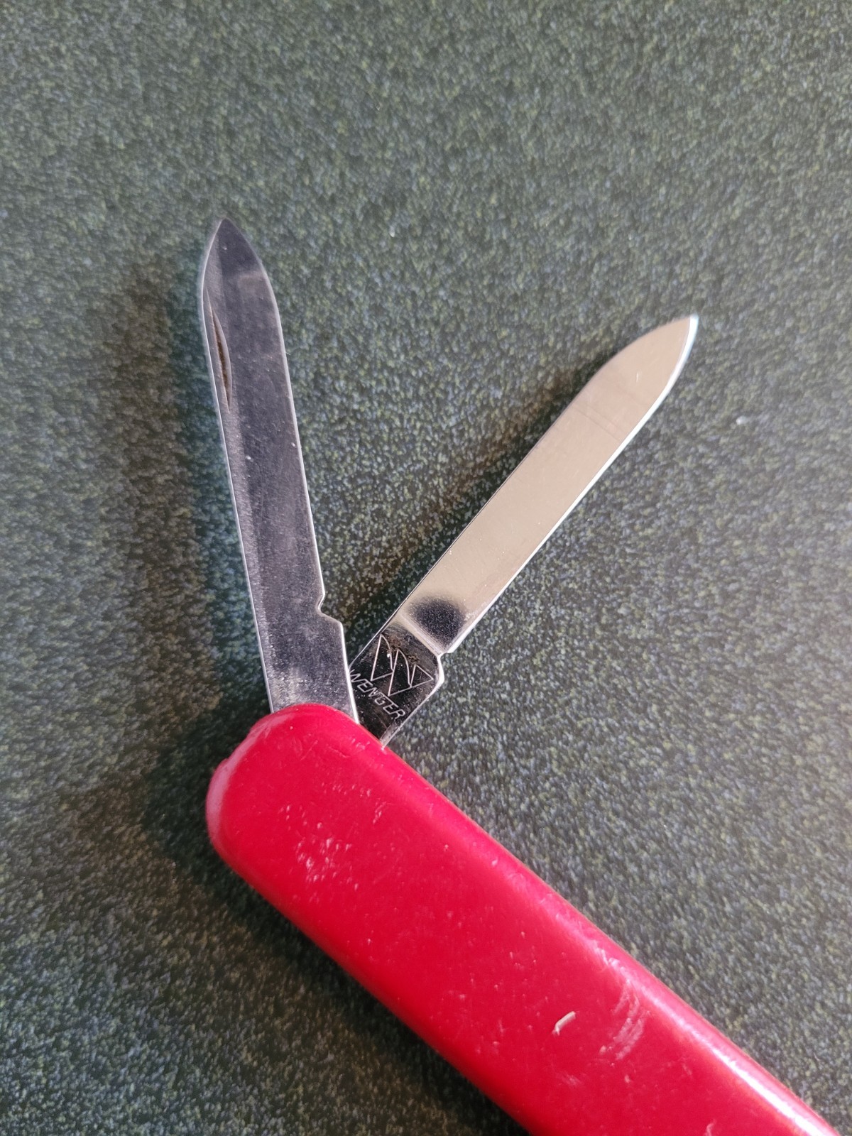 Wenger Delémont Red Swiss Army Multi-Tool Knife Scissors Tweezers Toothpick File