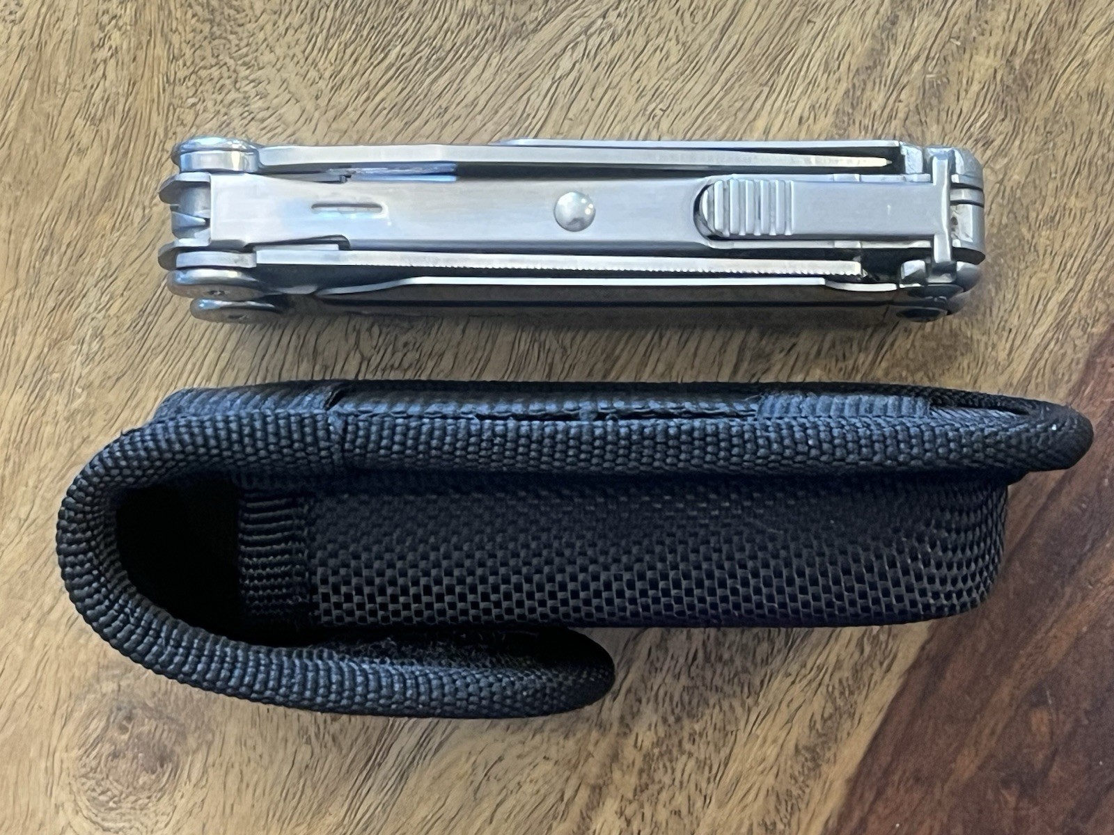 Leatherman Wave Multi-Tool Knife Great Condition!! w/New Sheath ~TASKCo