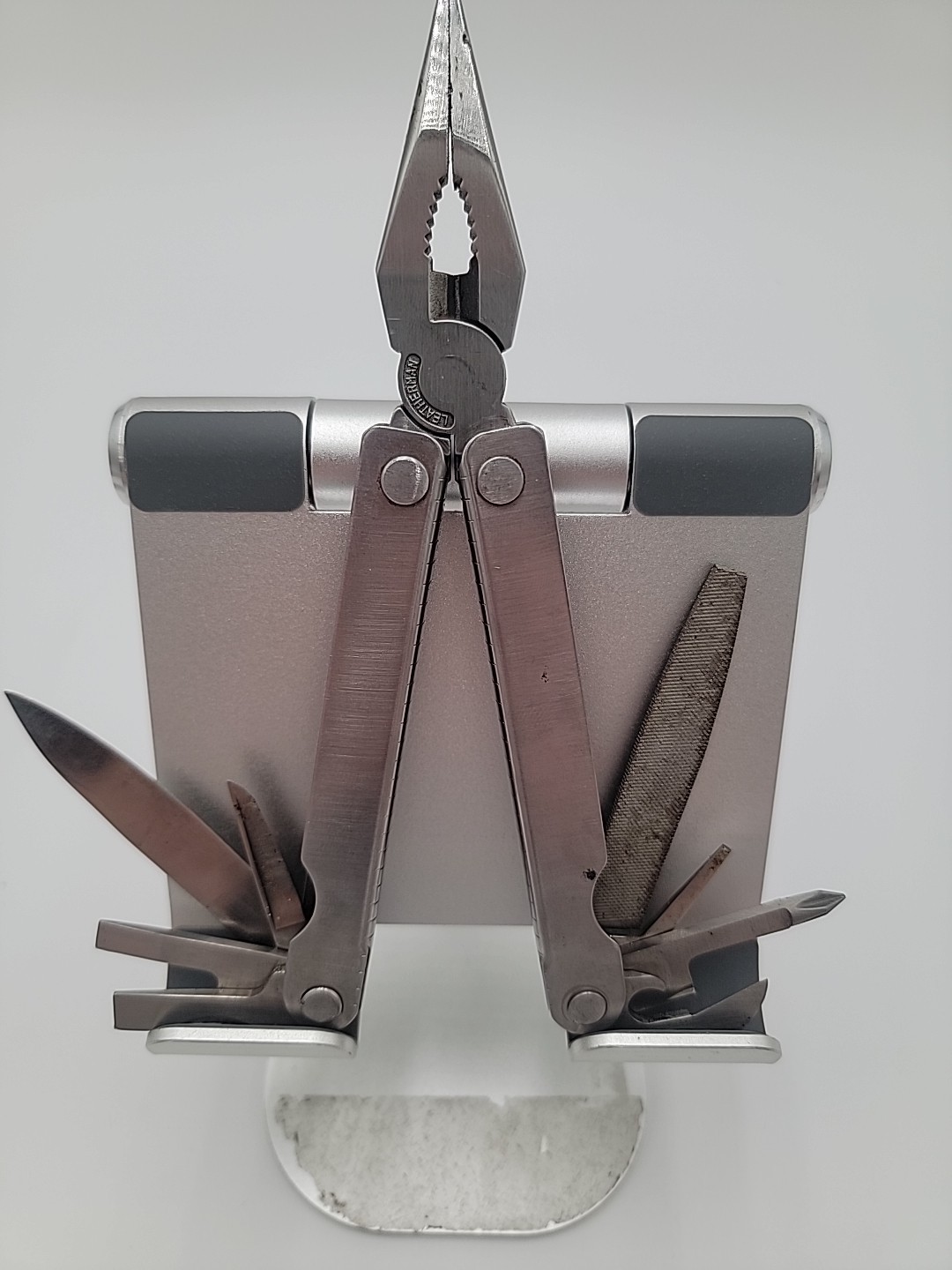 Leatherman Multi-Tool REG’D TM 1825478 With Original Sheath.