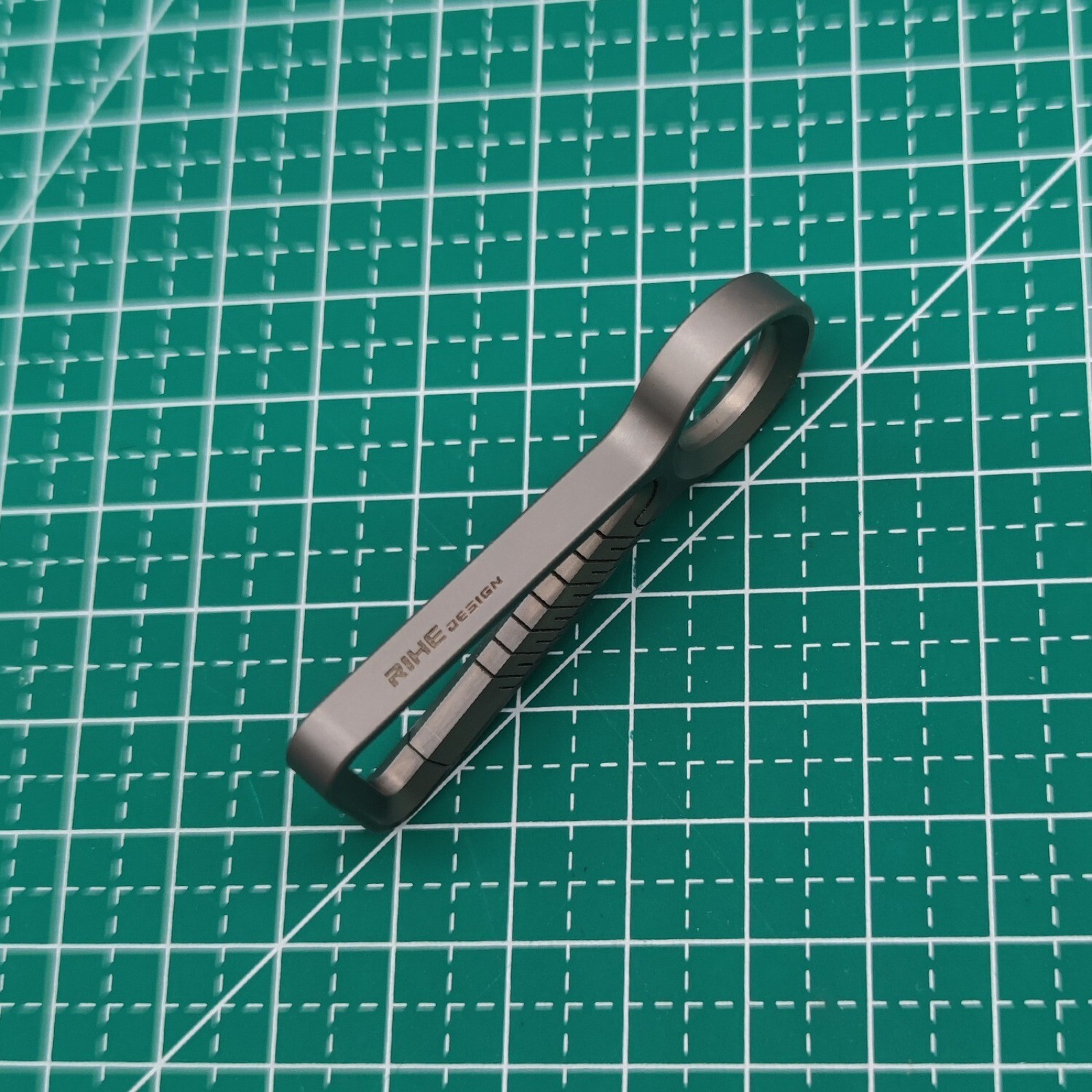 New Rihe Design Pioneer-EDC TC4 Titanium Alloy Keychain KOU002