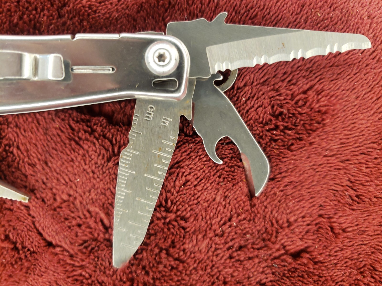 Leatherman Sidekick Multi Tool with Sheath 0516 Date code