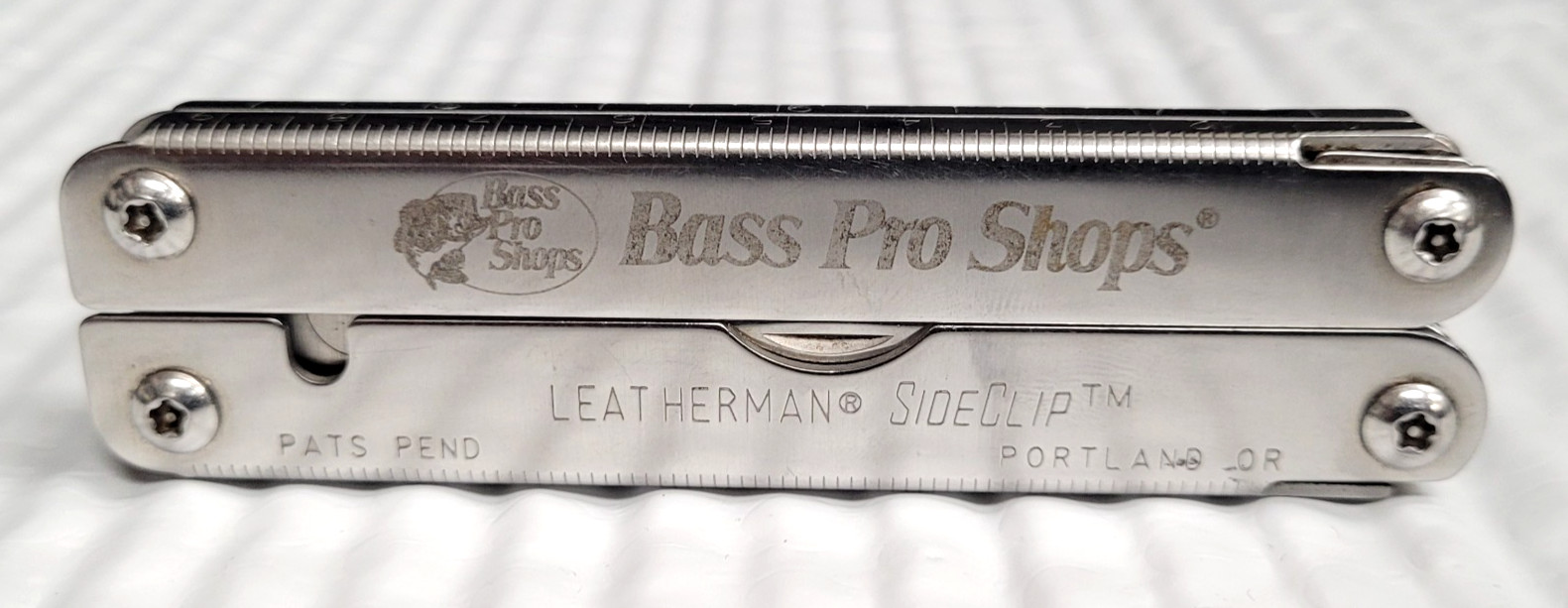 Leatherman SideClip Bass Pro Shops Multi Tool ~ Rare ~ Pre-Owned ~ NICE!! LOOK!!