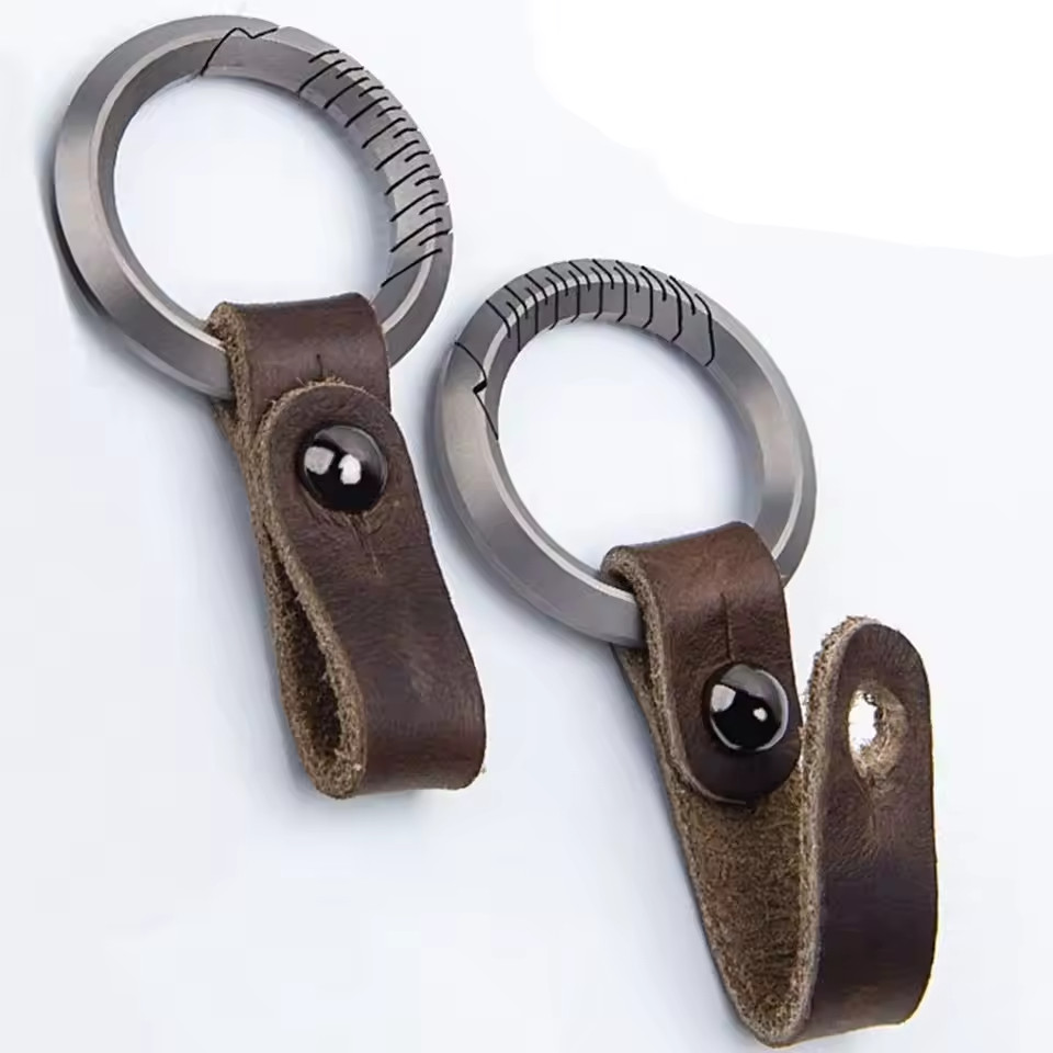 Titanium Alloy Leather Keychain Portable Removable Key Ring pendant EDC #B6