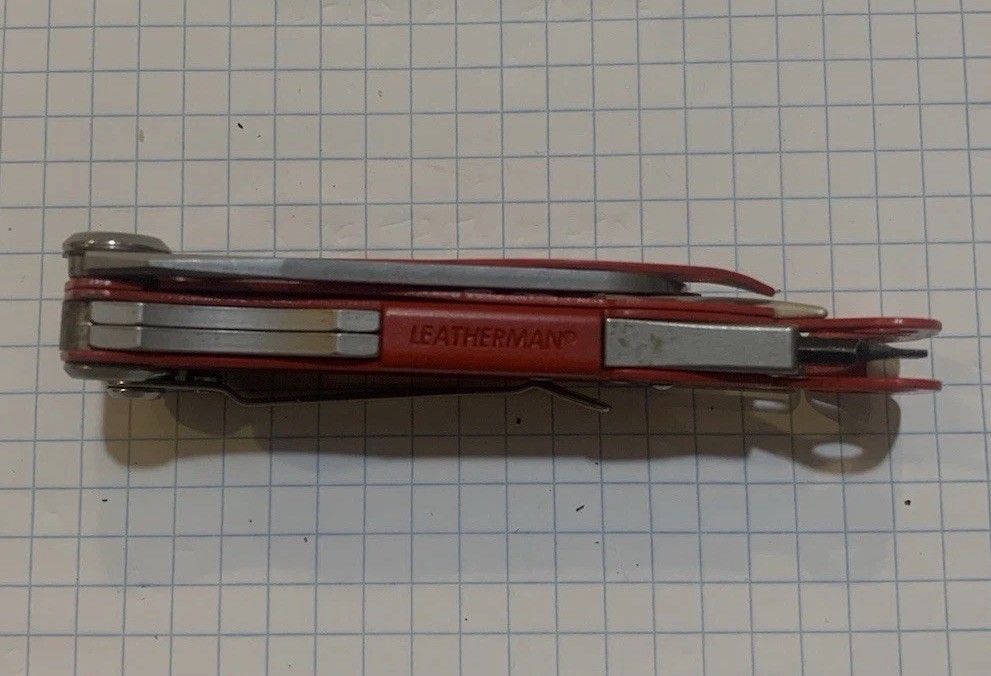 Leatherman Skeletool RX Multi Tool 154CM Serrated Blade Rescue Glass Breaker