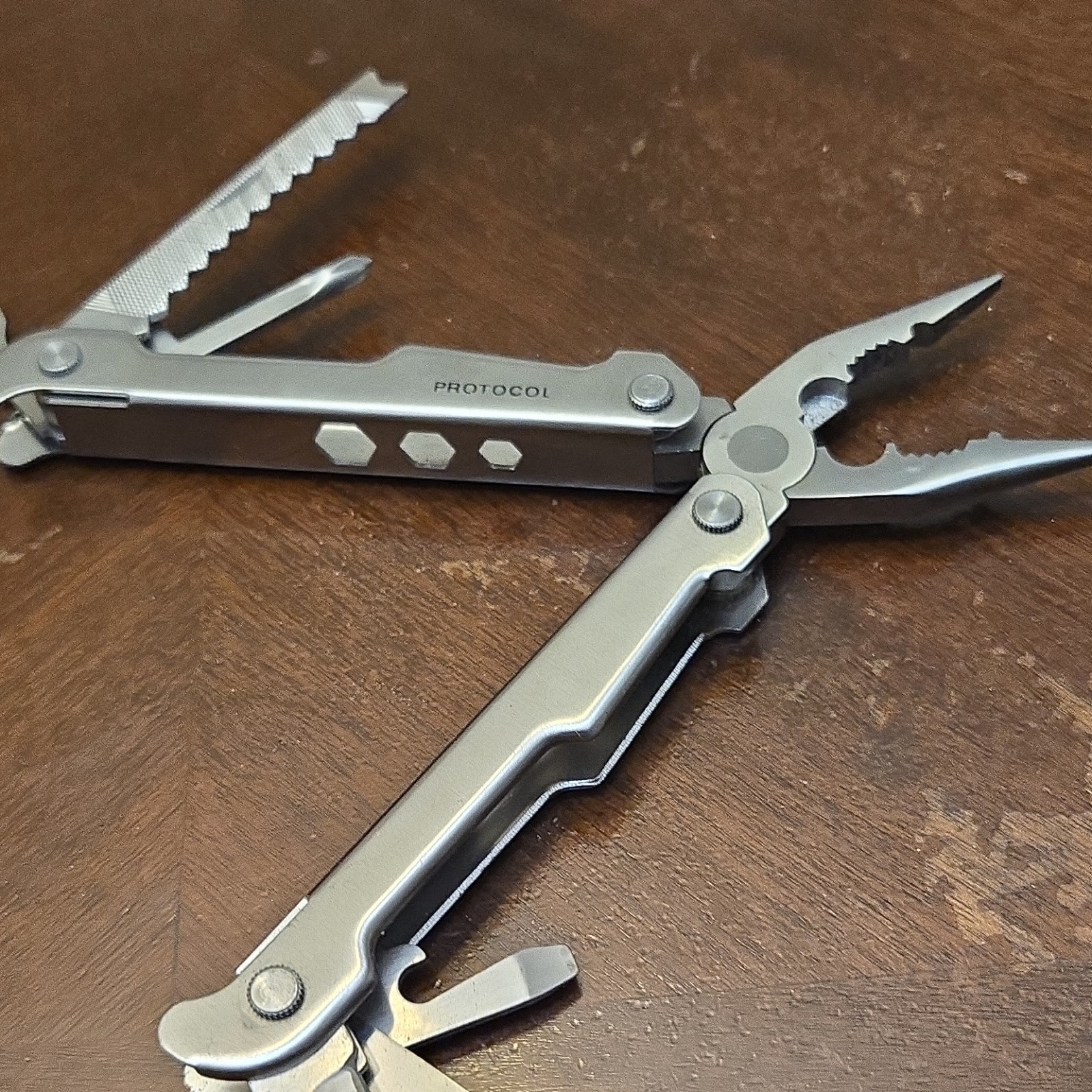 PROTOCOL Stainless Steel 8-in-1 Multi-Tool Pliers Knife Saw File 6.5in