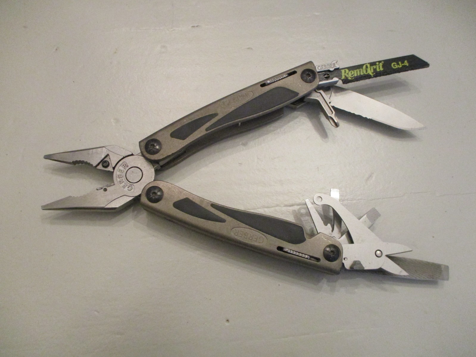 MULTI-TOOL SET (3) GERBER MP800 LEGEND+LEATHERMAN+SOG w/2 LEATHER CASES – NICE!