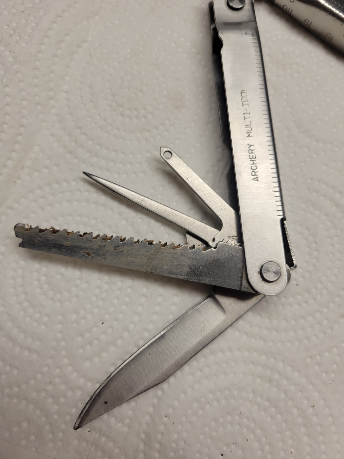VTG 15 Function GAME TRACKER Archery Multi Tool Knife Nockset Pliers Saw EXC