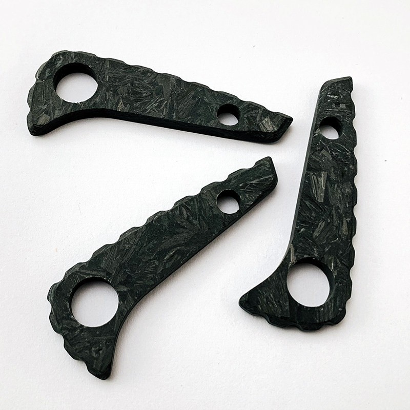 CNC Glow Carbon Fiber Backspacer for Spyderco PM2 – Luminous Night Sight Spacer