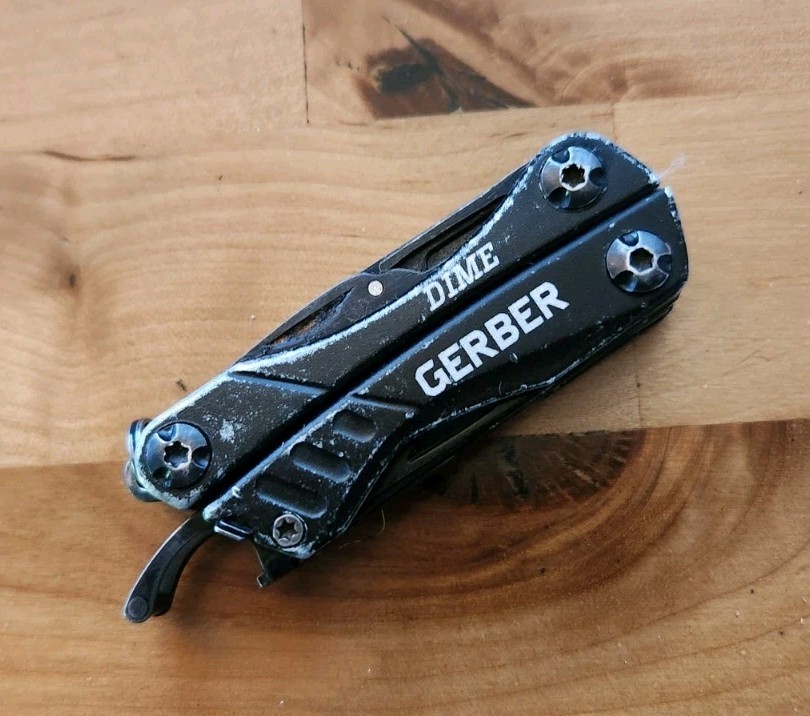 Gerber Dime Black – 9 Functions (USA) – Good Condition, Free Shipping – Y28
