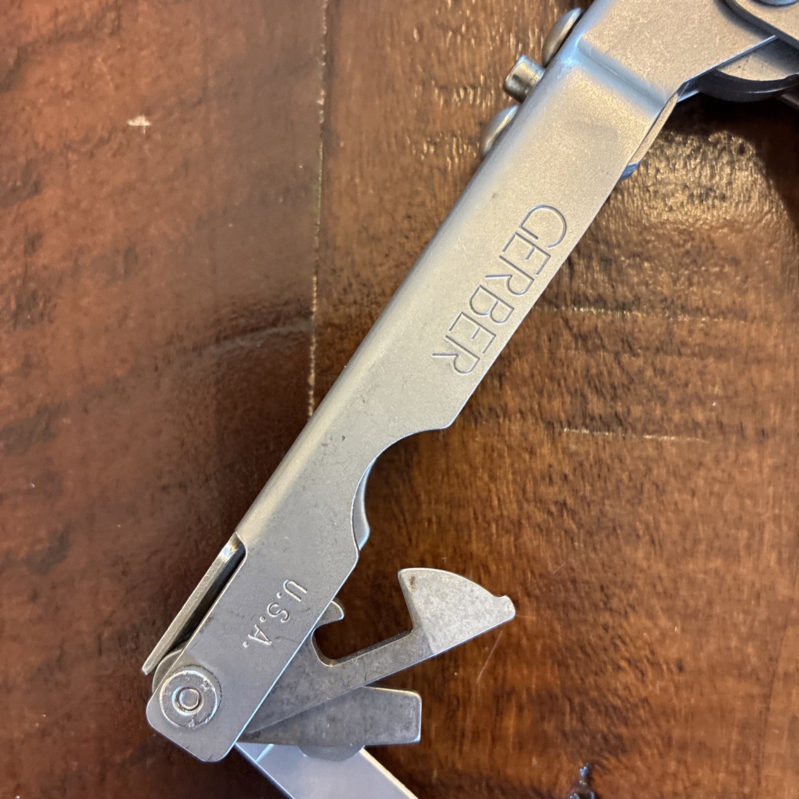 Gerber USA MP600 Blunt Nose Multitool Pliers Knife Saw Vintage – Very Clean!
