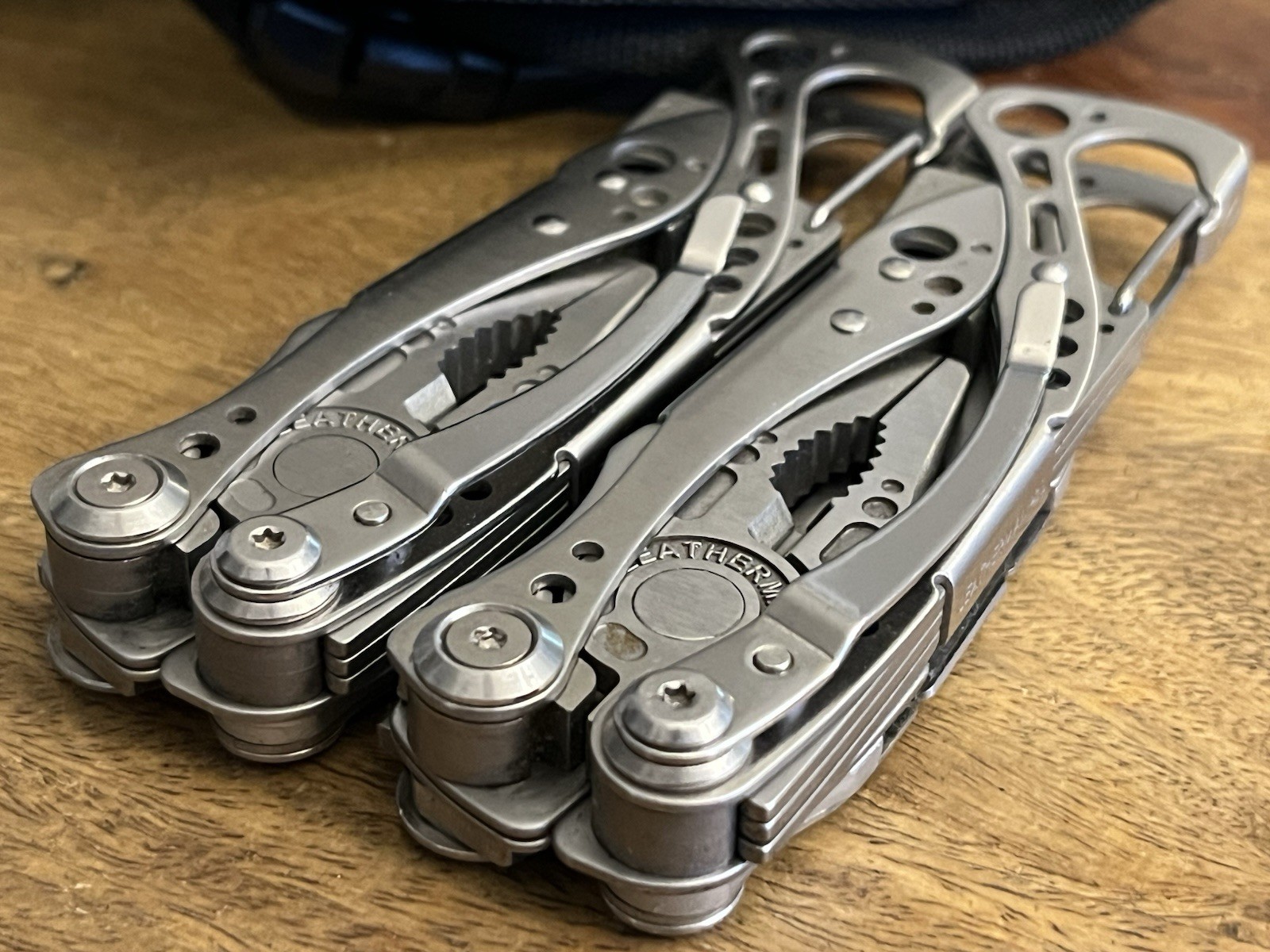 Leatherman Skeletool MultiTools SUPER NICE!! w/New Molle Sheath (Lot Of 2)