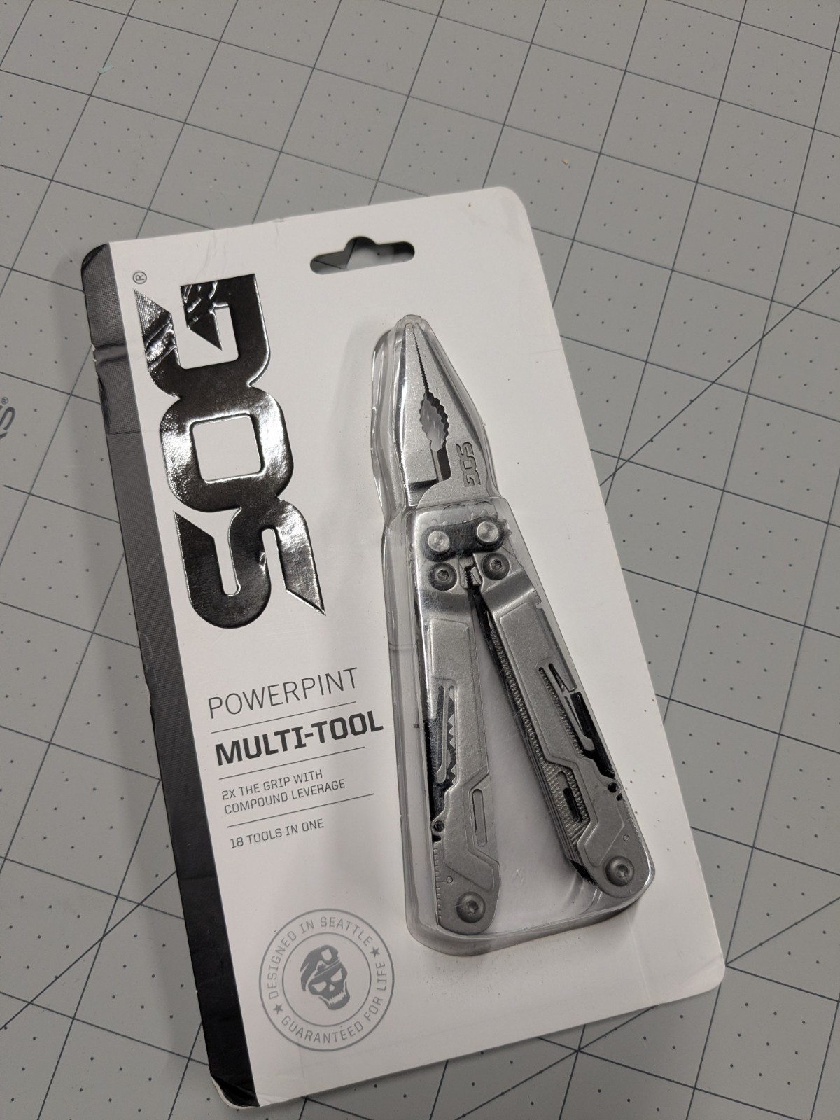 SOG Powerpint Silver Needlenose Pliers Scissors Knife MultiTool Pliers PP1001-CP