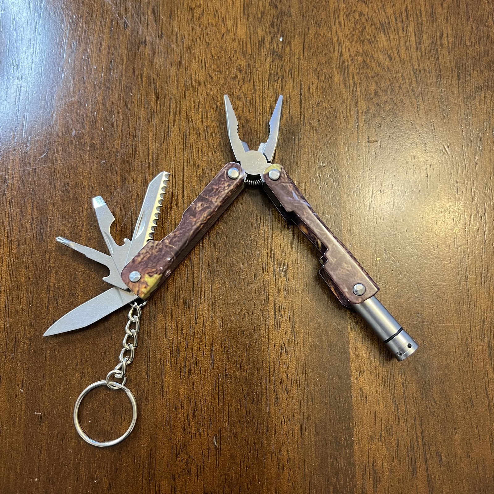 Multifunctional Pocket Tool with Keychain