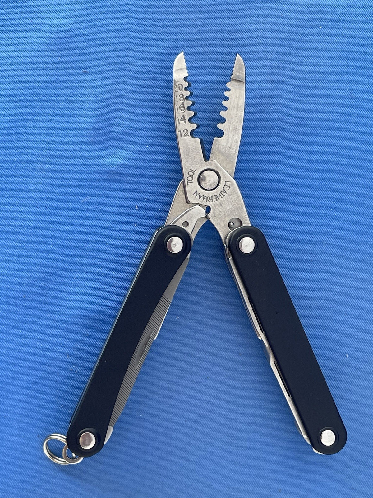 Leatherman Squirt ES4 Multi Tool Knife Wire Stripper New In The Box Black