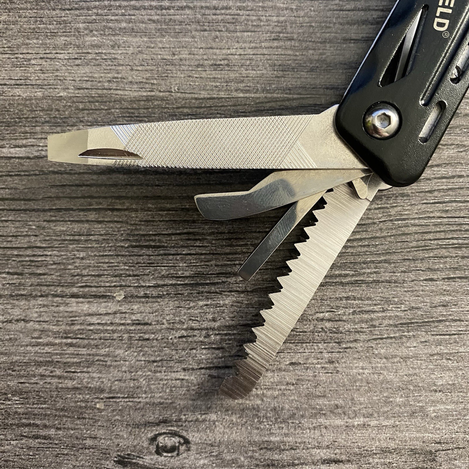 Sheffield 9 in 1 Multi Tool Pliers Knife Screwdriver and Utility Knife With Case