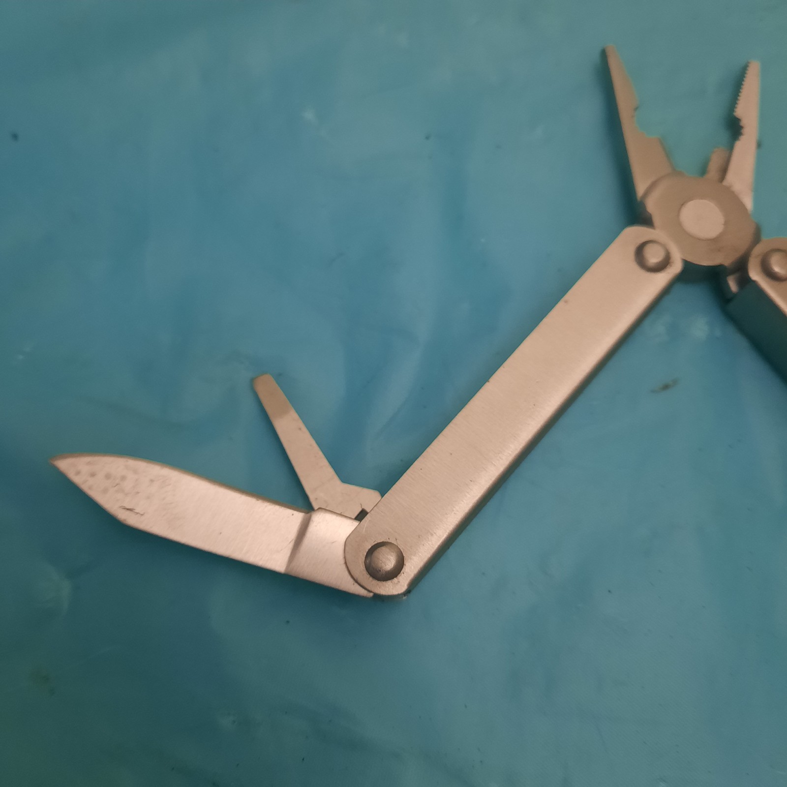 Mini Pocket Utility Tool 4″