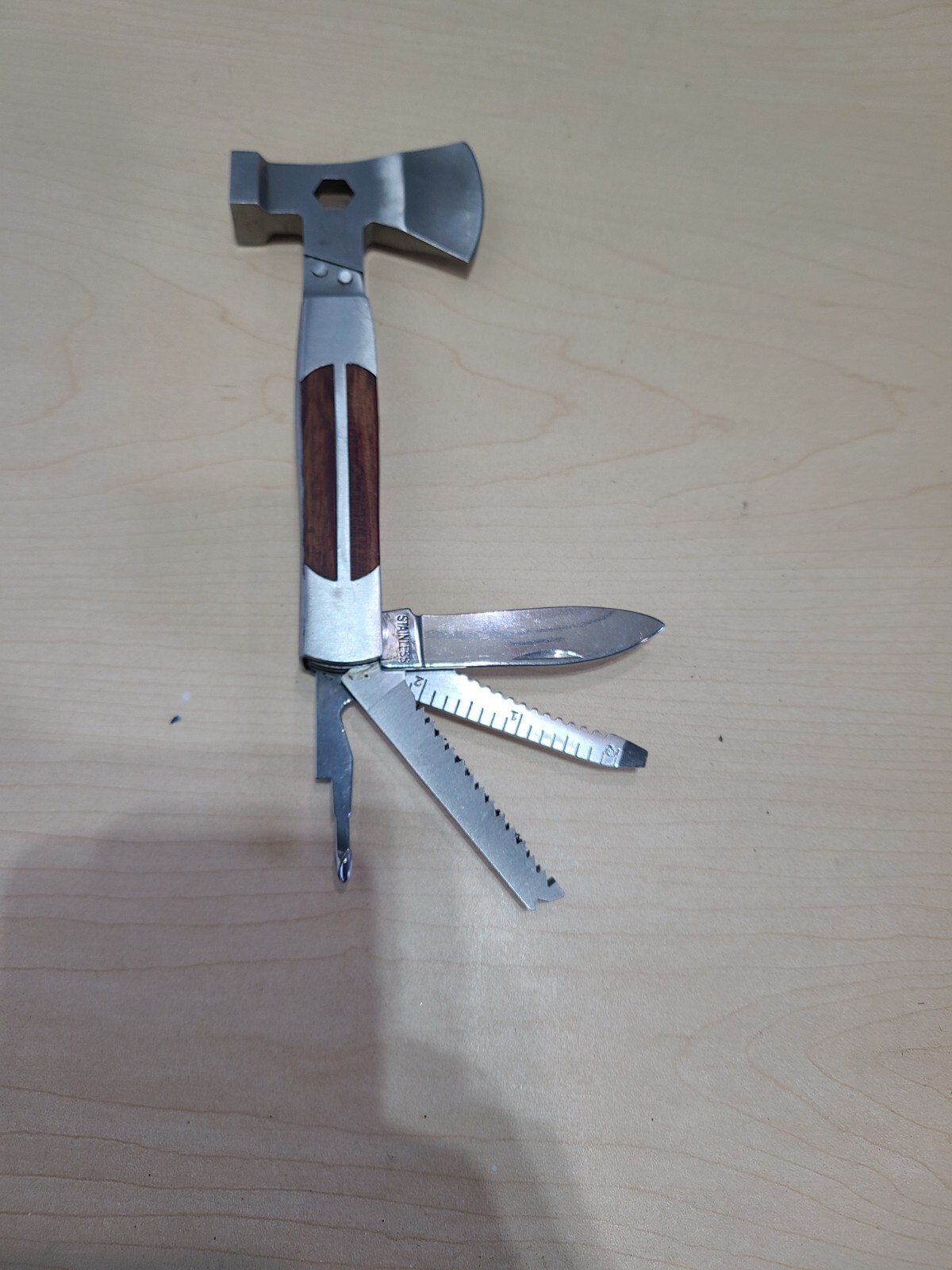 Sheffield Camper Axe-Head Multi Tool, Axe, Hammer, Screwdriver, etc…