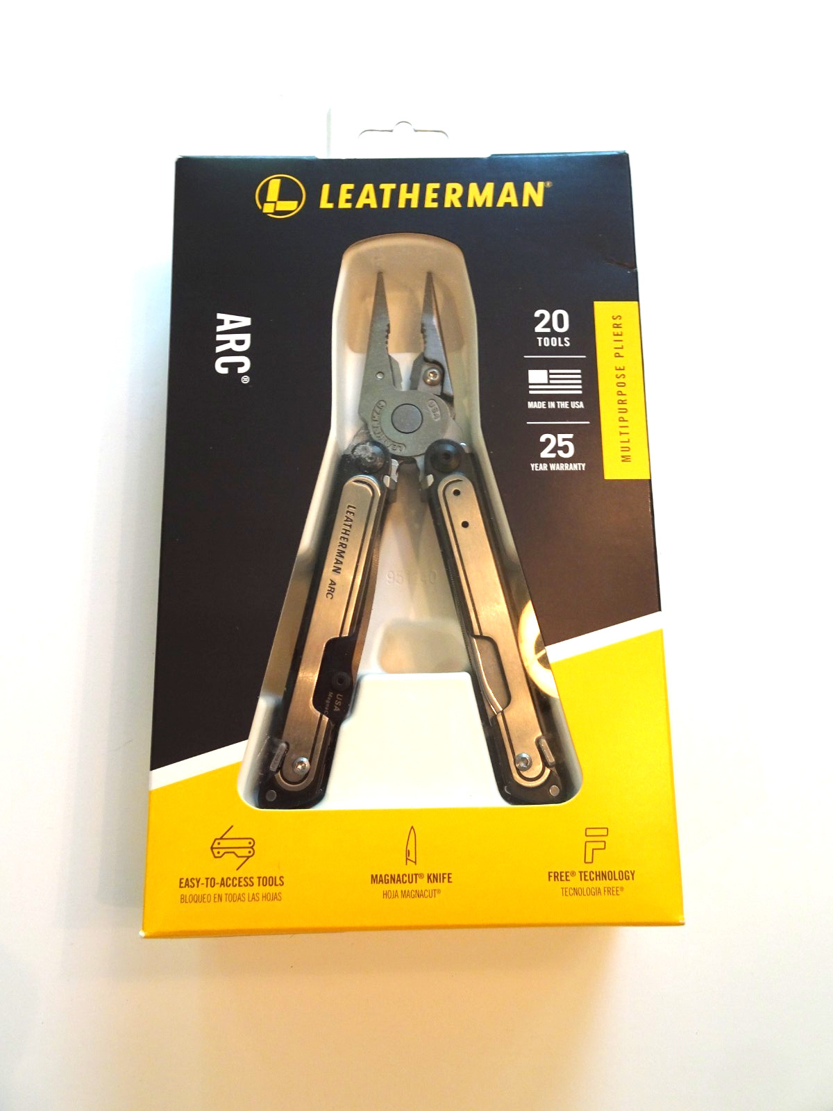Leatherman ARC Premium Multi-Tool – 20 Tools In 1- FREE SHIPPING. BRAND NEW