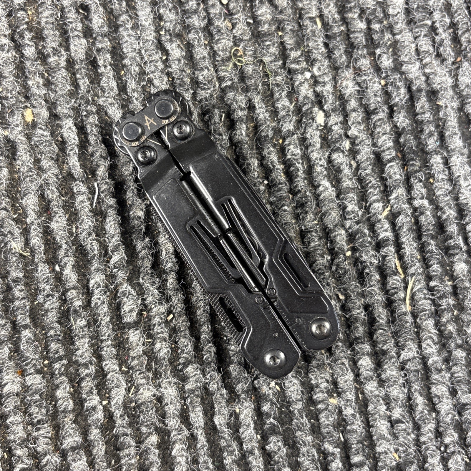 SOG POWER PINT MULTI TOOL PLIERS KNIFE SMALL (411)