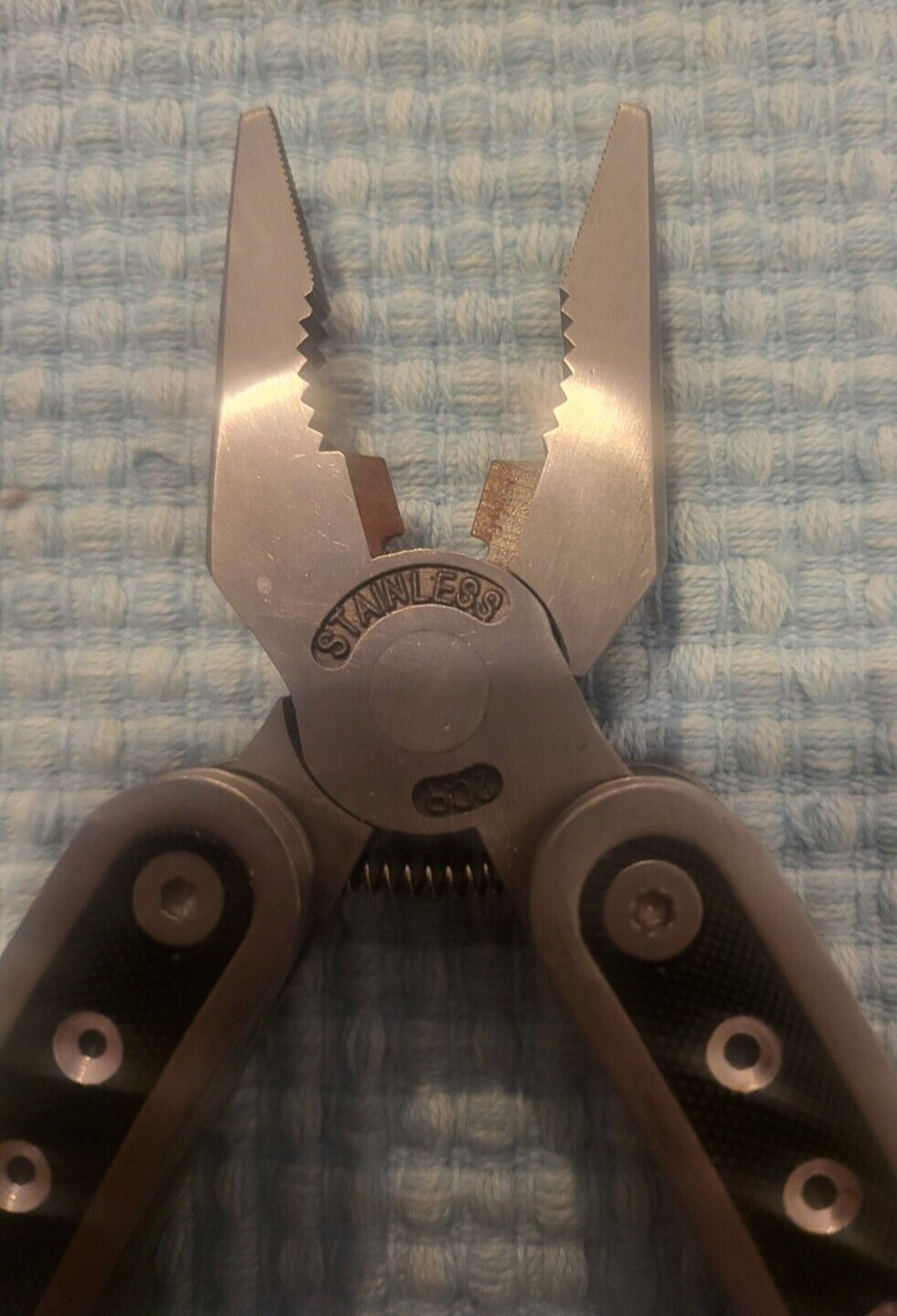 Multi-Tool – 10 Tools in 1, Stainless Steel – Camping, Fishing, Backpacking