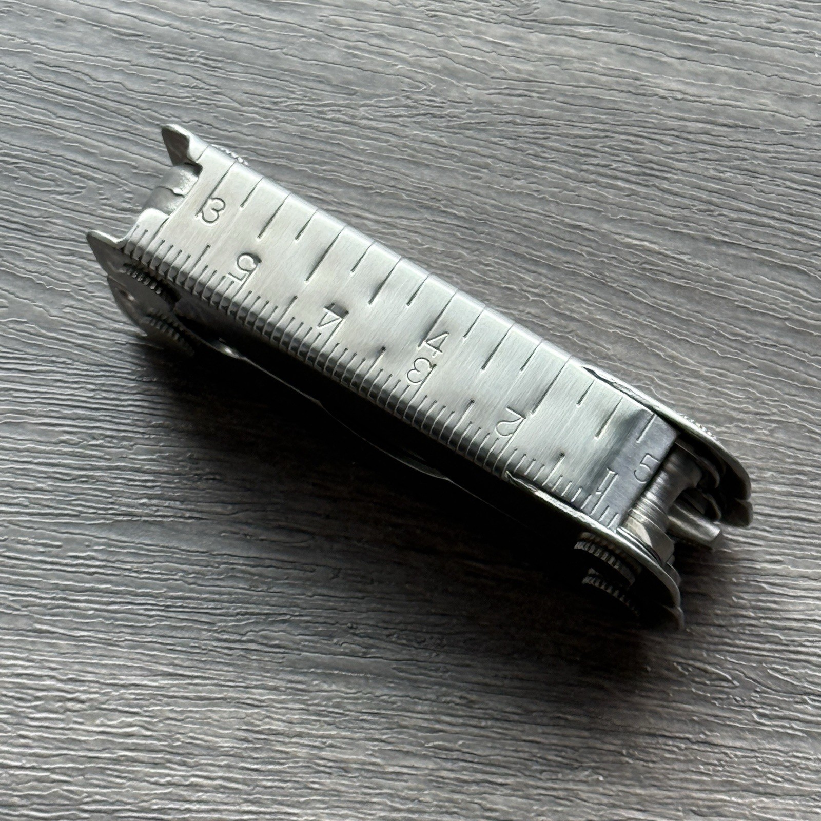 Leatherman MINI TOOL multitool. Variant w/US PAT 4744272 on Both Sides. Engraved