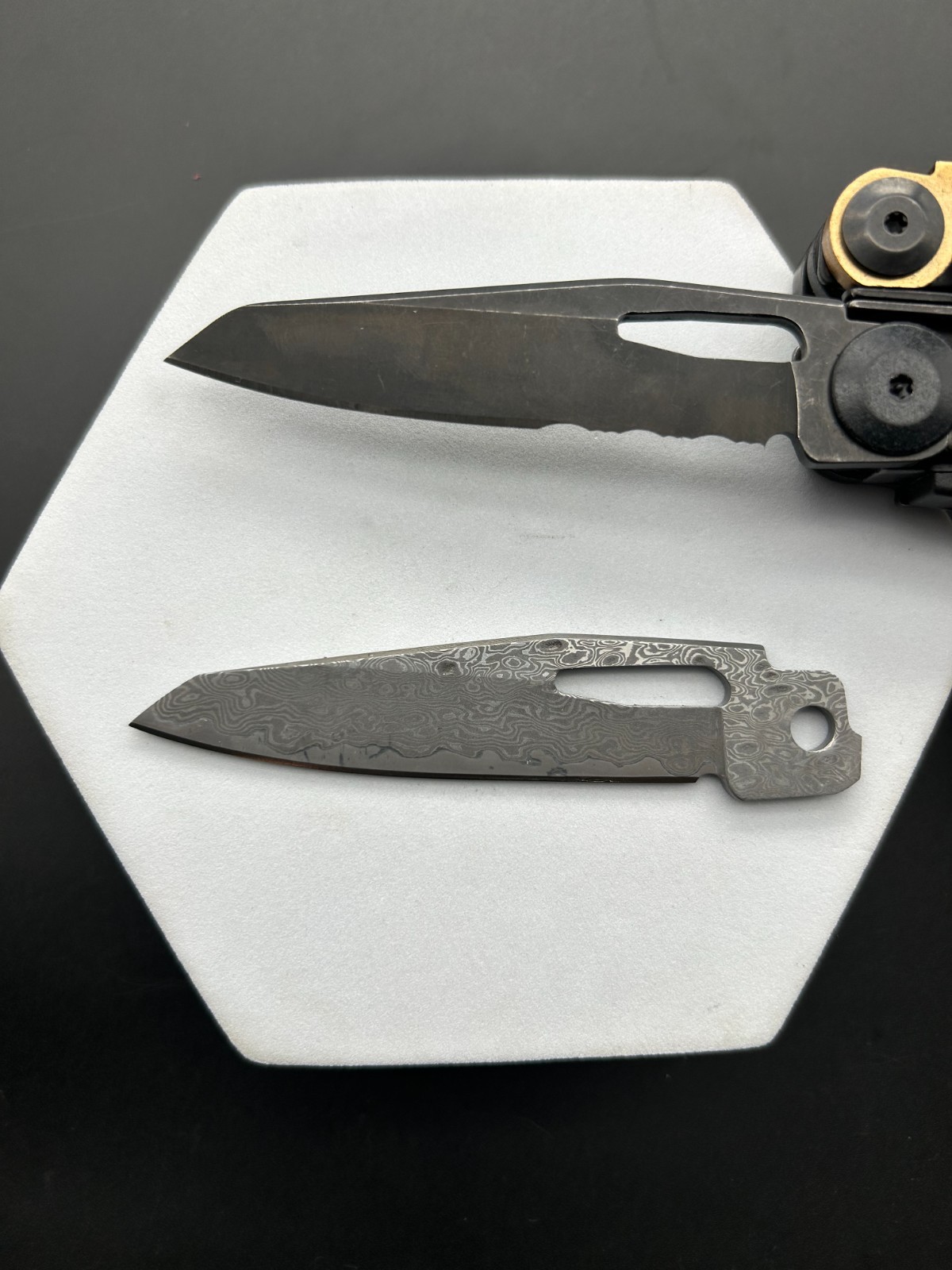 Custom VG10 Damascus (MAIN)Blade for LEATHERMAN MUT – CNC, 60HRC