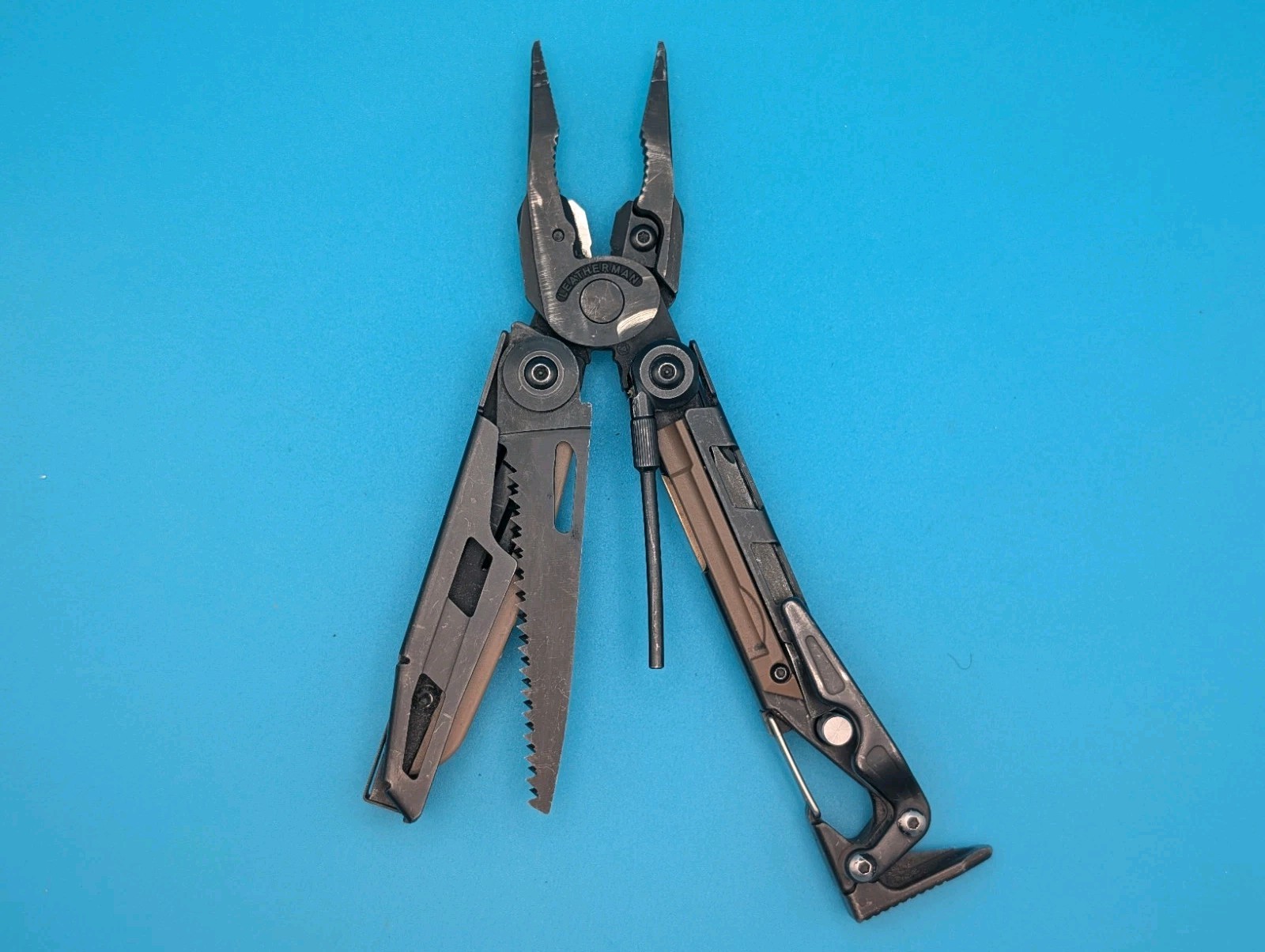 Leatherman MUT Multi Tool!