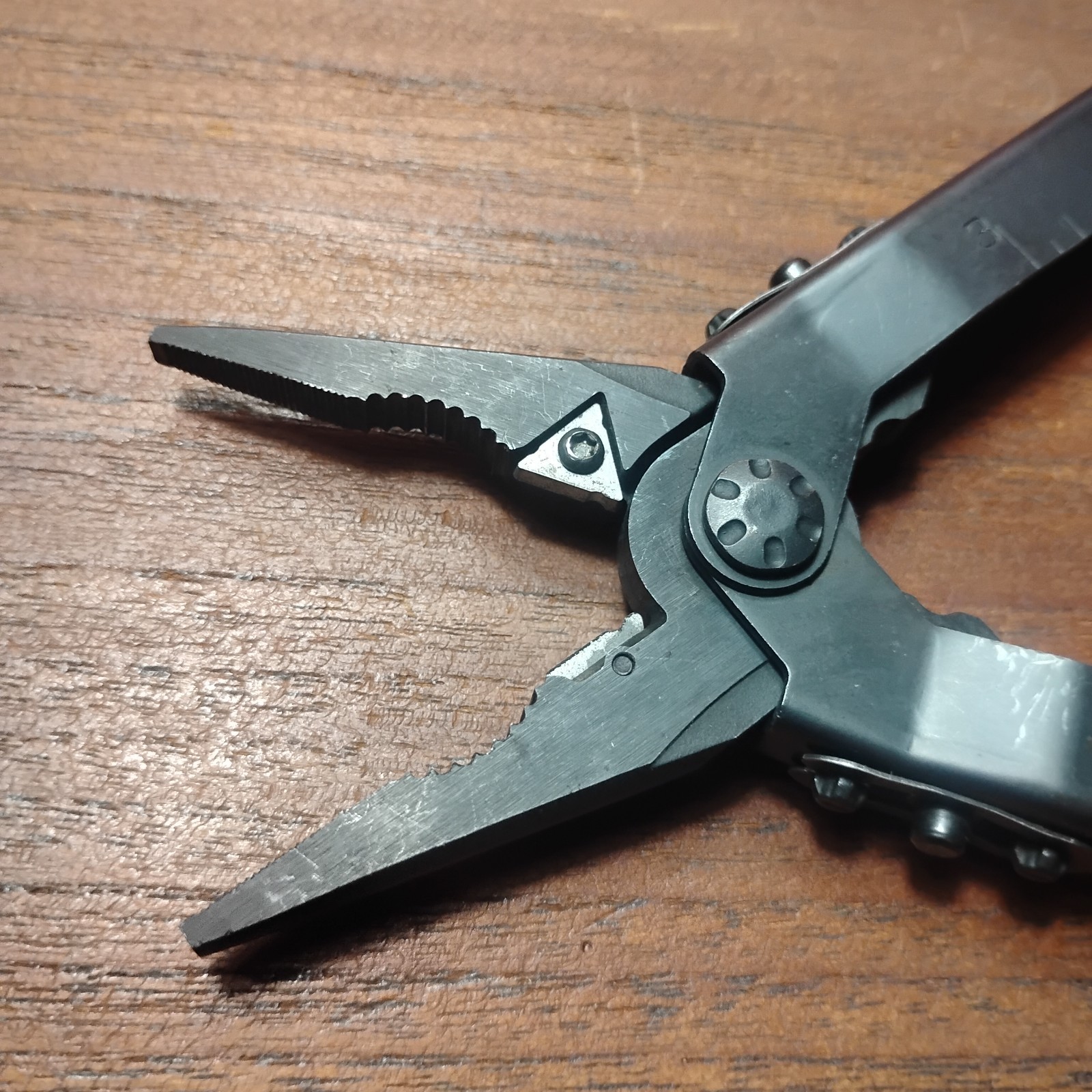 Gerber Multiplier MP600ST (Sight Tool) Black Oxide Multi-Tool Needle Nose Pliers