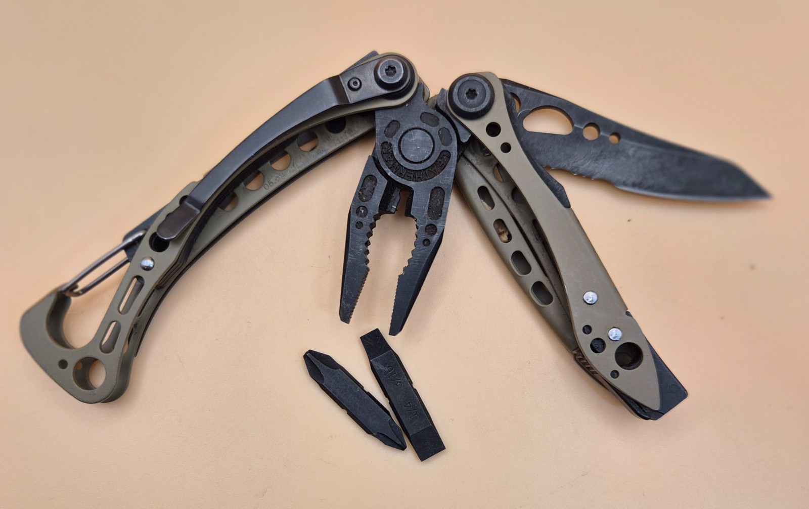 Leatherman SKELETOOL Multi-tool Coyote Tan – Good Condition (001)