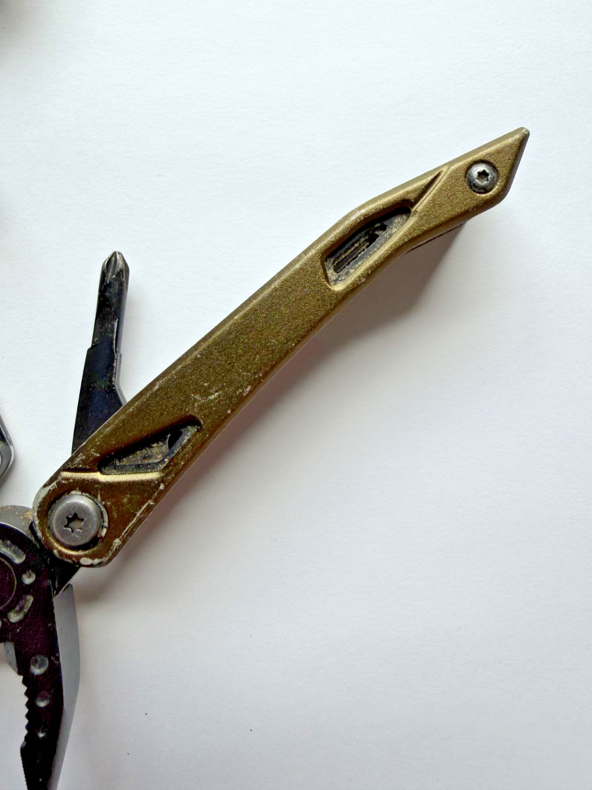 Lot of 2 Pohaku 13-in-1 Pocket Multitools, Multi Tool with Pliers, 3″ Blade, Saw