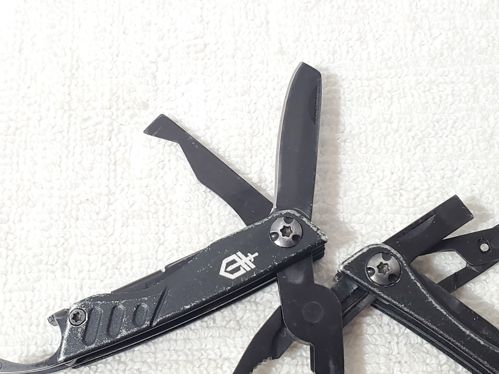 Gerber Dime Black Mini Multi-Tool Black Compact Keychain Pliers Scissors Tool