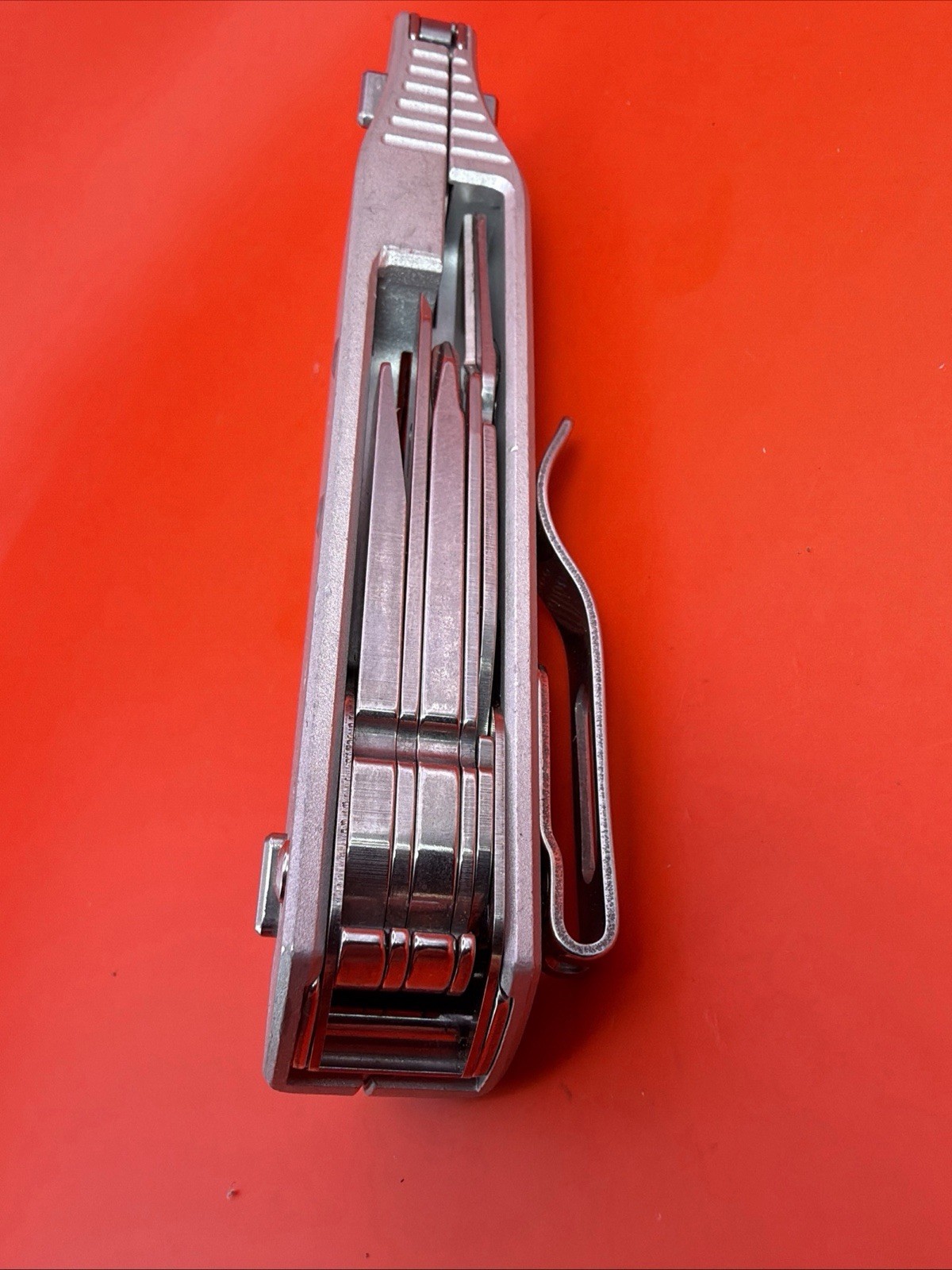 Leatherman FREE K4 Multipurpose Folding Pocket Knife w/ Integrated Tools