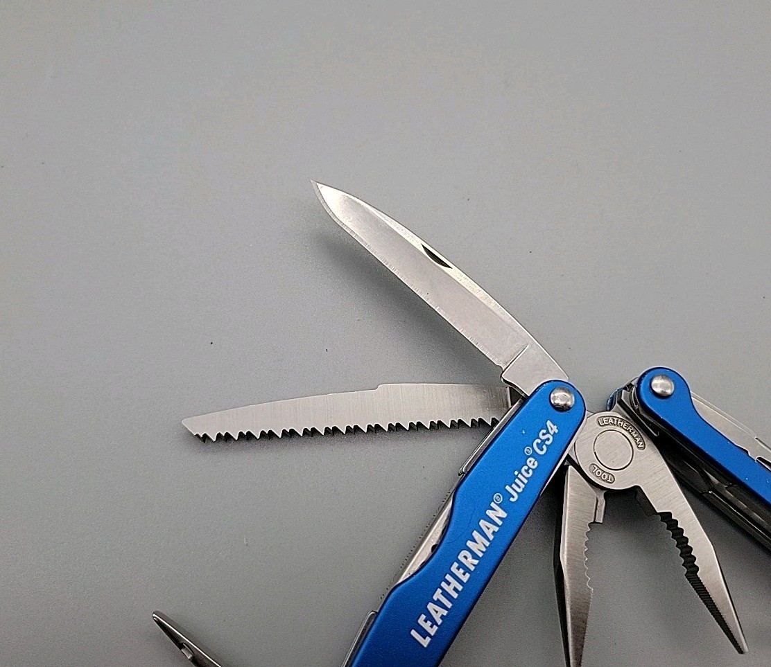 Leatherman JUICE CS4 Multi-Tool – Dated 0513 – Blue – Discontinued