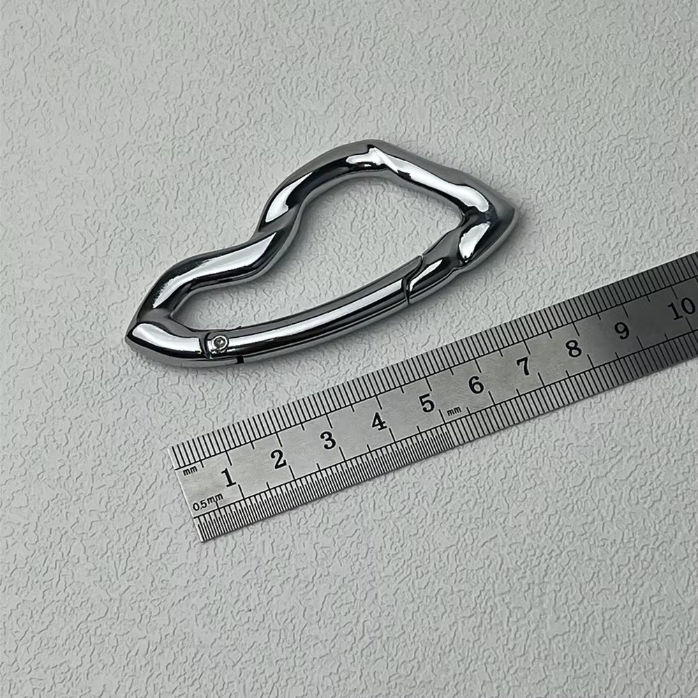 Twisted Metal Carabiner Keychain Gothic Y2K Waist Hanging Key Ring