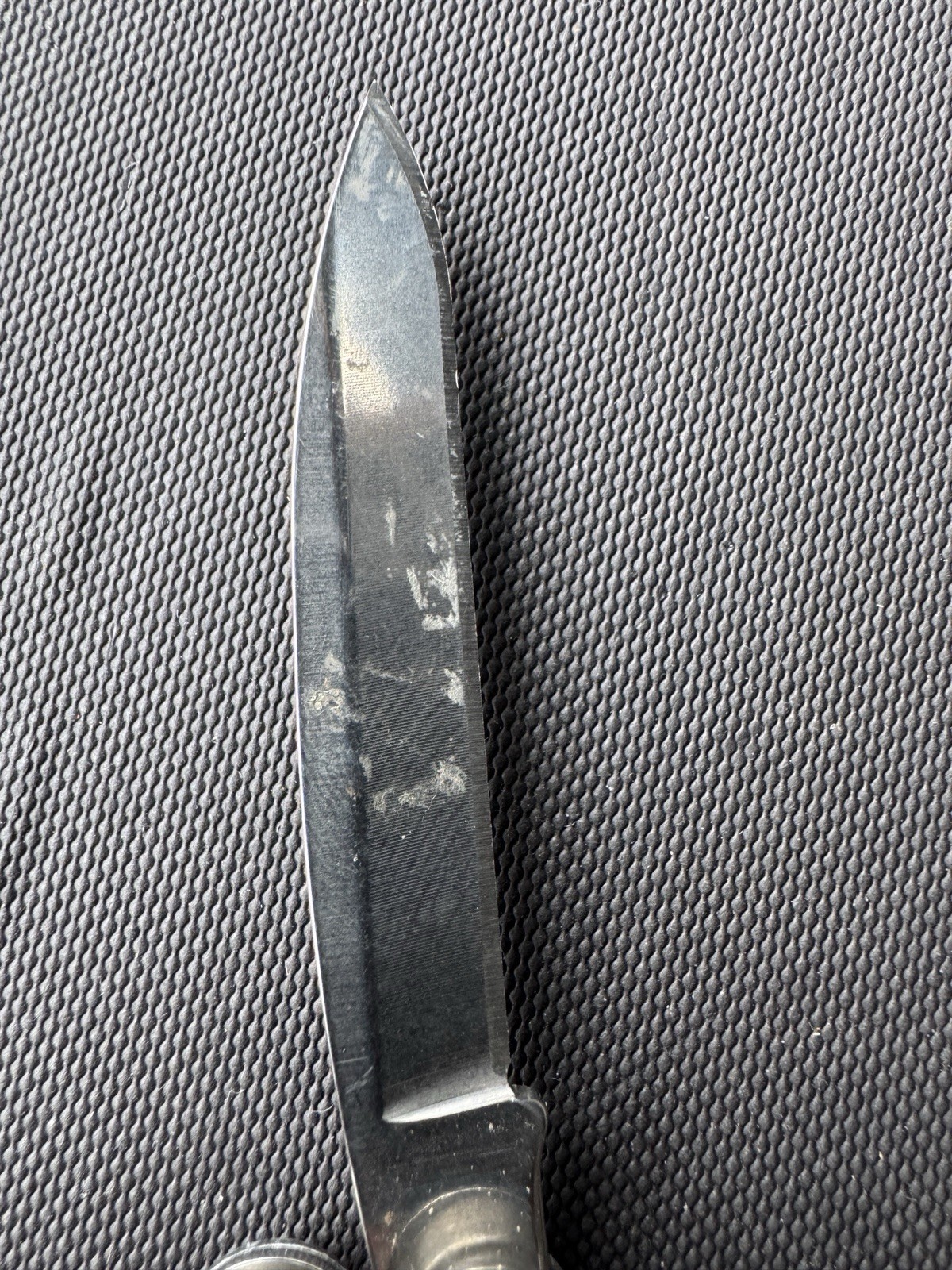Leatherman Juice C2 Multi-Tool – Some Wear, Good Condition, Needs Cleaning