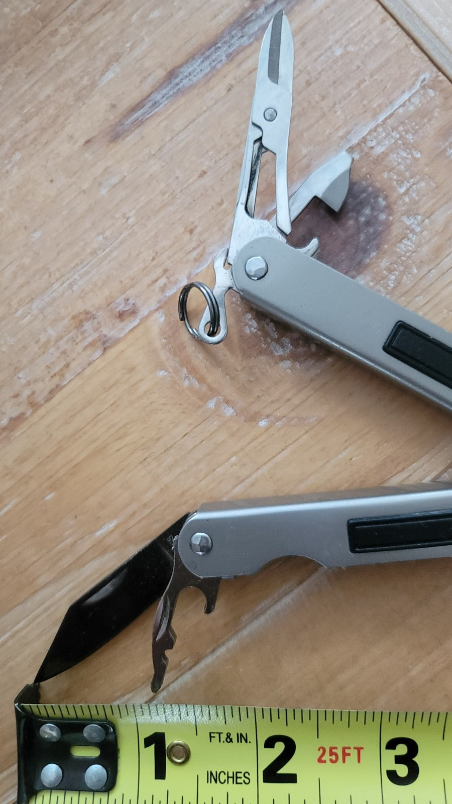 Eddie Bauer 5 Function Multi-Tool – Stainless – Lock Lever – Very Good Condition