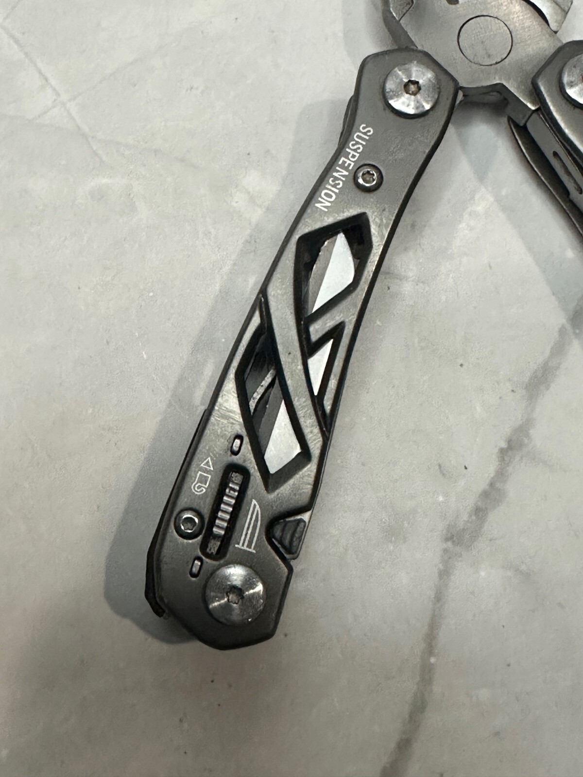 Gerber Suspension MultiTool Knife Plier Saw Scissor Screwdriver 22-01471
