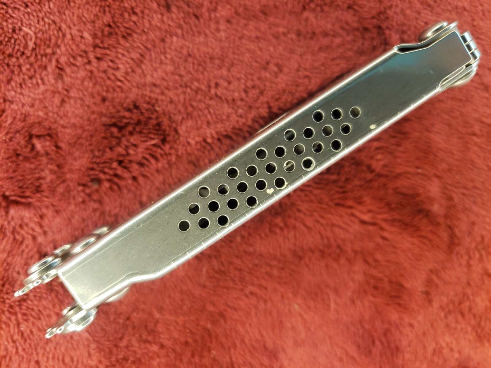 SOG PowerPlier PowerLock Multi tool Stainless read