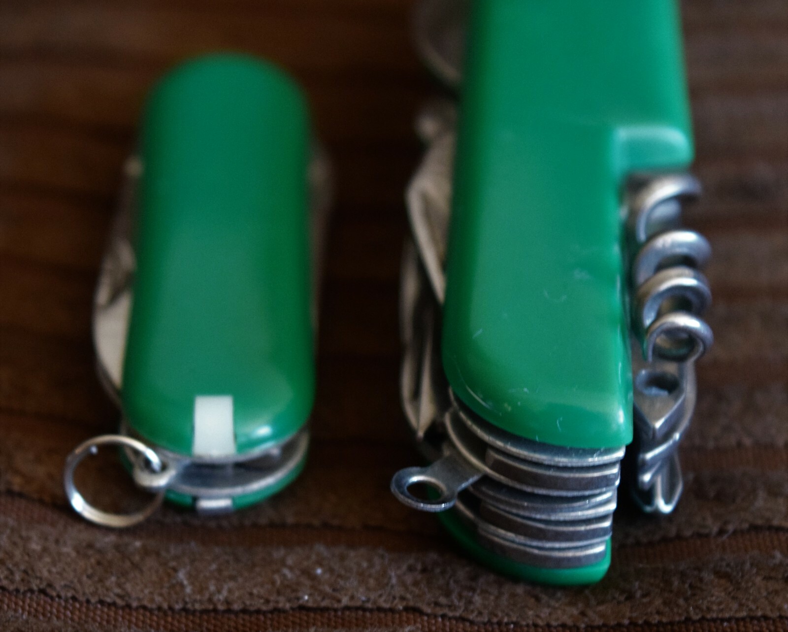 POCKET KNIVES