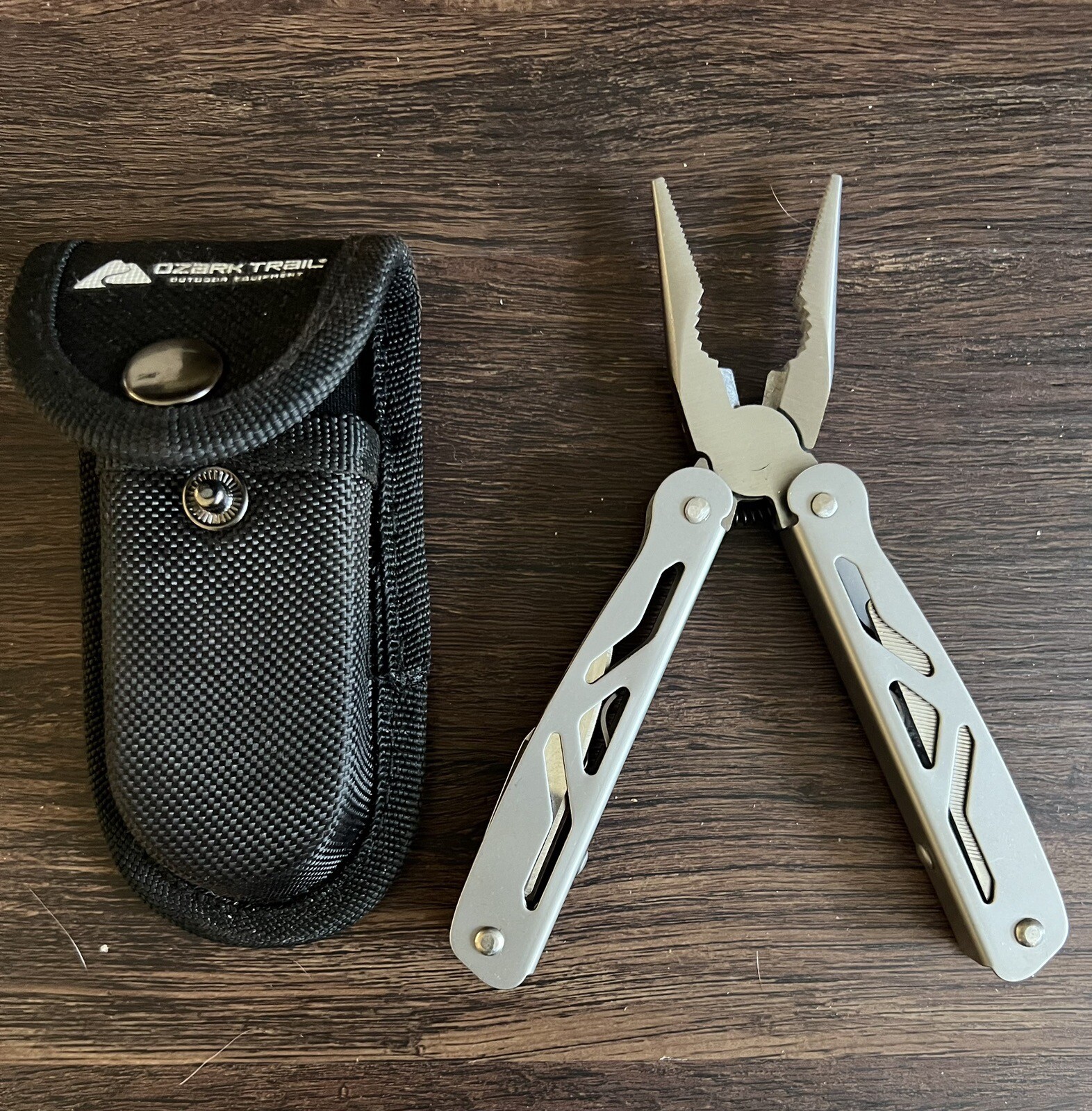 Ozark Trail Multi tool Leatherman all in one + pouch