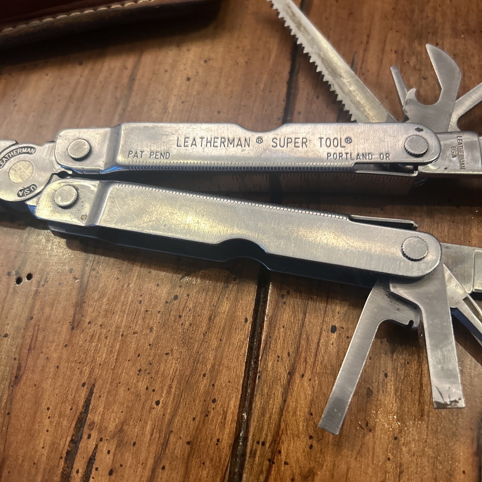 Original USA Leatherman Supertool with Sheath. Portland OR Free Shipping