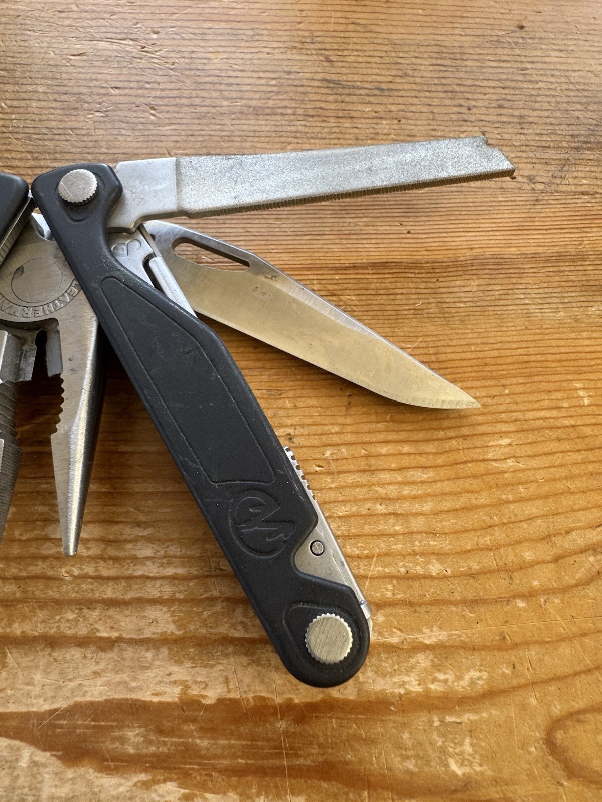 Leatherman Charge AL Silver/Black – Excellent Discontinued