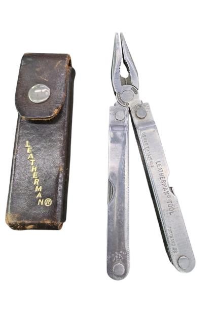 Leatherman Multi-Tool 1325473 w/ Leather Case! (AZP029979)